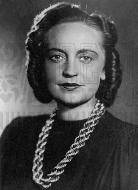 Aino Talvi  -  Eesti Teatri- ja Muusikamuuseumi kogu