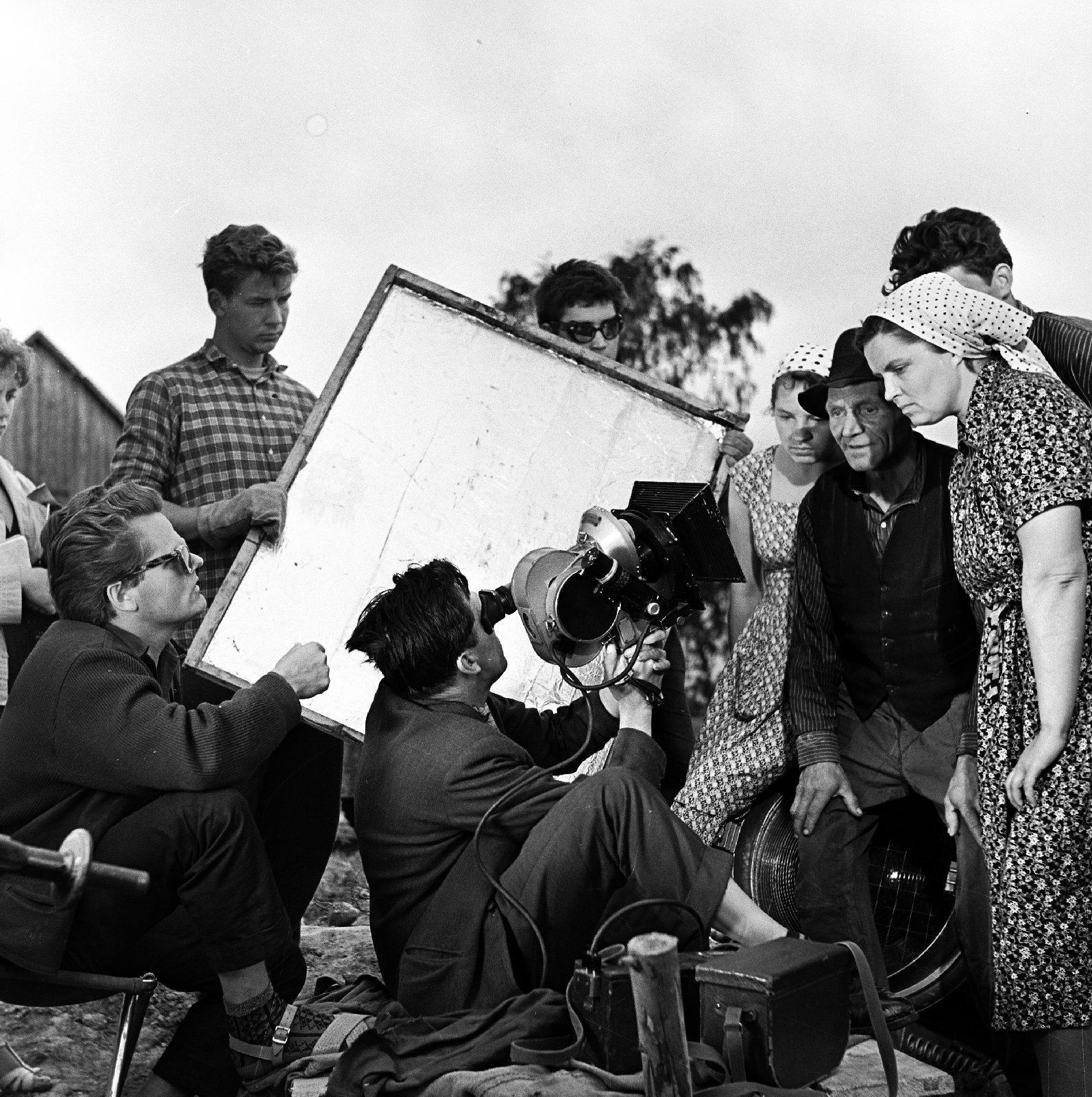 Mängufilm „Ühe katuse all“ (1962) - Filmiarhiivi kogu