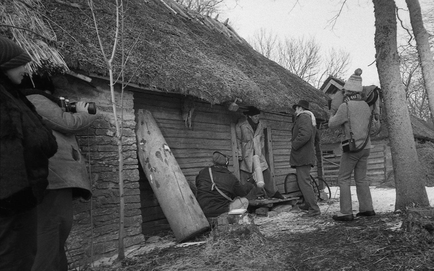 Filmivõtted näitlejate Evald Aaviku (Bernhard Laipmaa) ja Jüri Arrakuga (Ants Laikmaa)