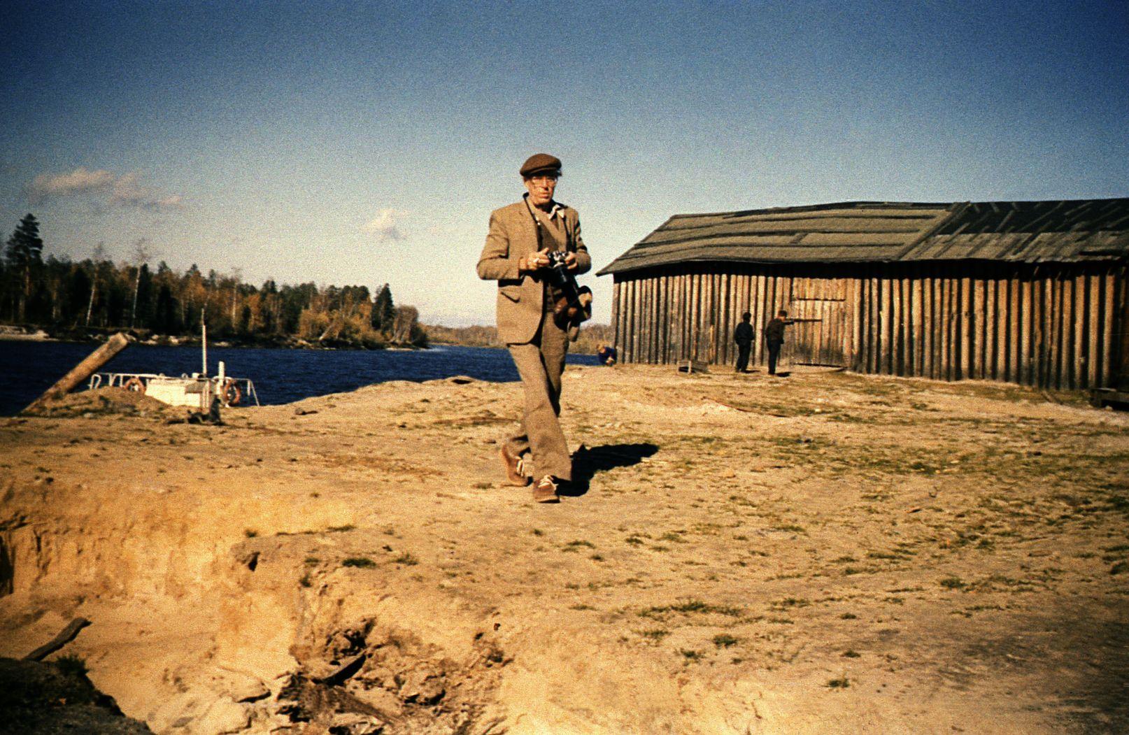 Filmigrupp Agani külas Siberis (1985) - Foto Ago Ruus