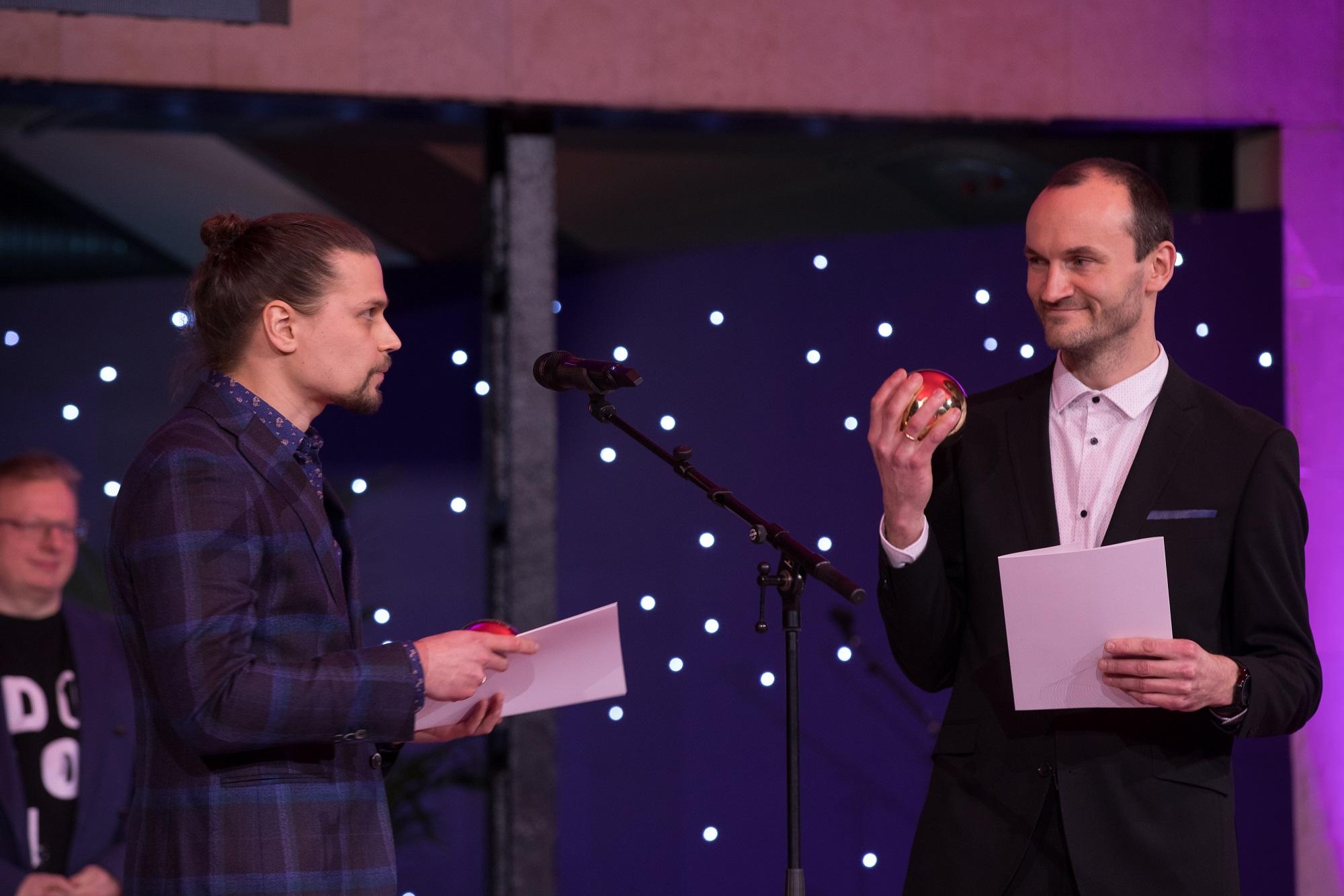 Kultuurkapitali audiovisuaalse kunsti sihtkapitali aastapreemia laureaadid, aasta animafilmi Teofrastus režissöör Sergei Kibus ja kunstnik Pärtel Tall- Foto Egert Kamenik - Eest Kultuurkapital