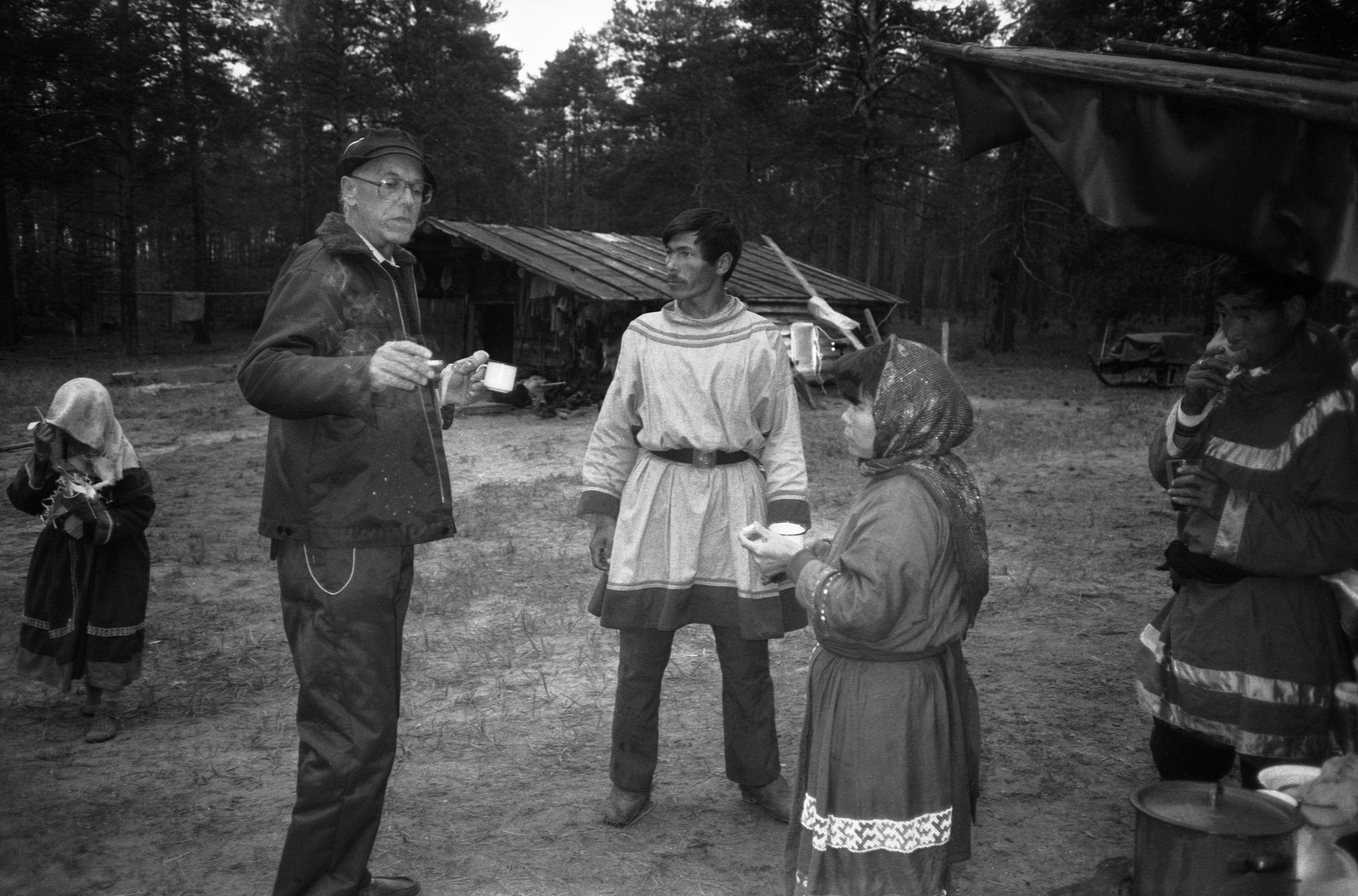 Filmigrupp hantide argipäevas (1988)