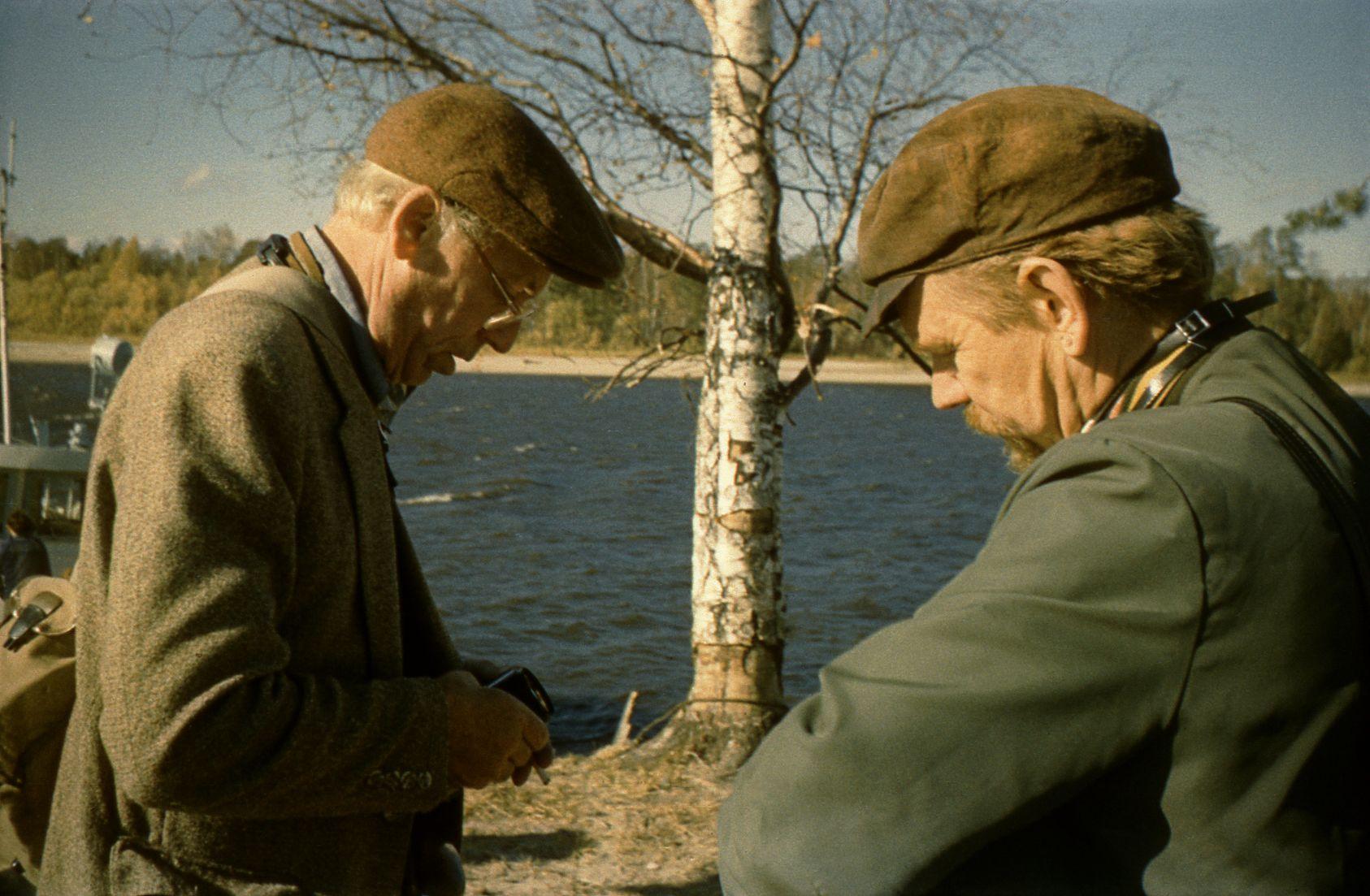 Filmigrupp Agani külas Siberis (1985) - Foto Ago Ruus