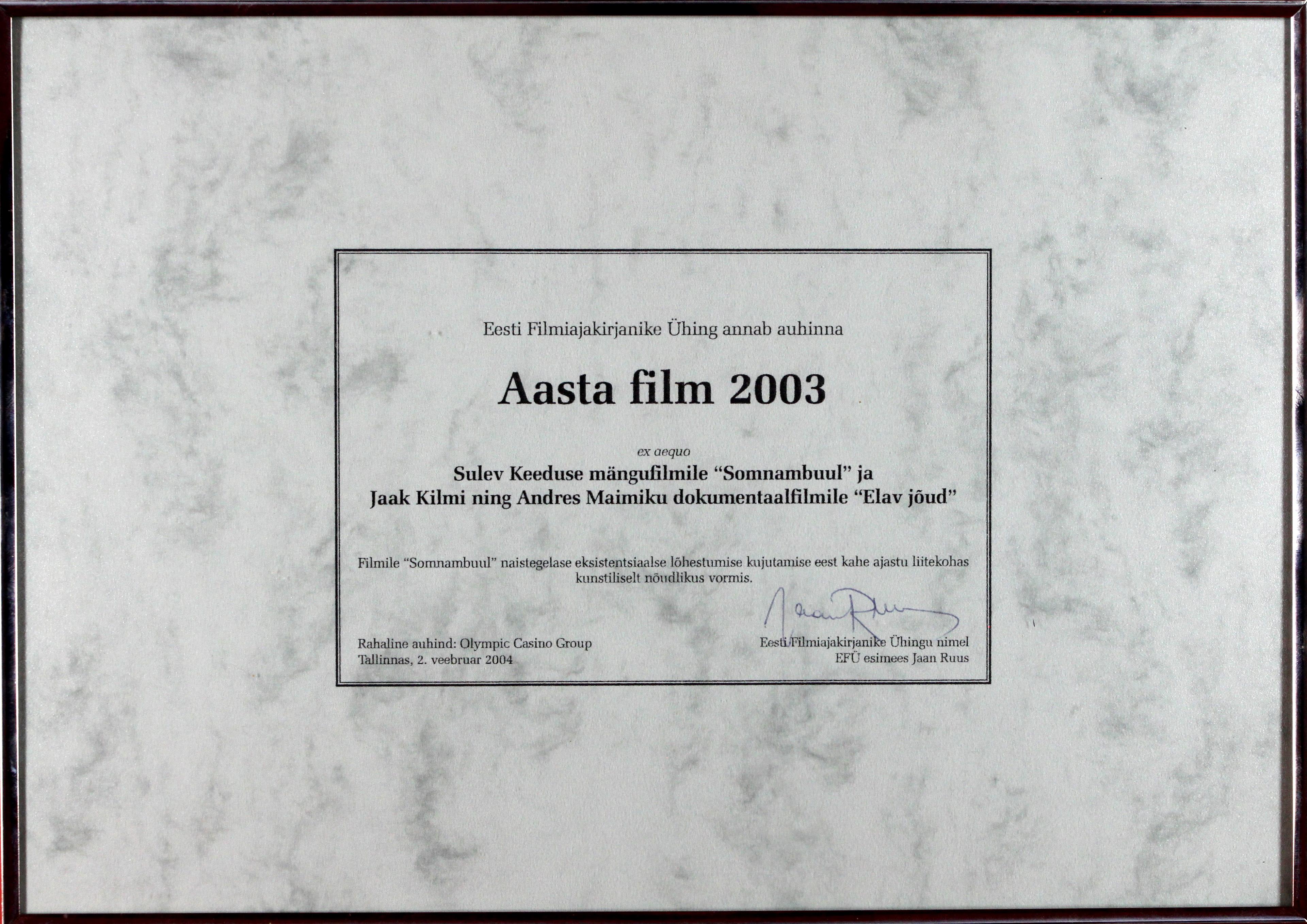 Auhind, Eesti Filmiajakirjanike Ühingu auhind„Neitsi Maali“ aasta parimale filmile, 2003, Naistegelase eksistentsiaalse lõhestumise kujutamise eest kahe ajastu liitekohas kunstiliselt nõudlikus vormis - Sulev Keeduse kogu