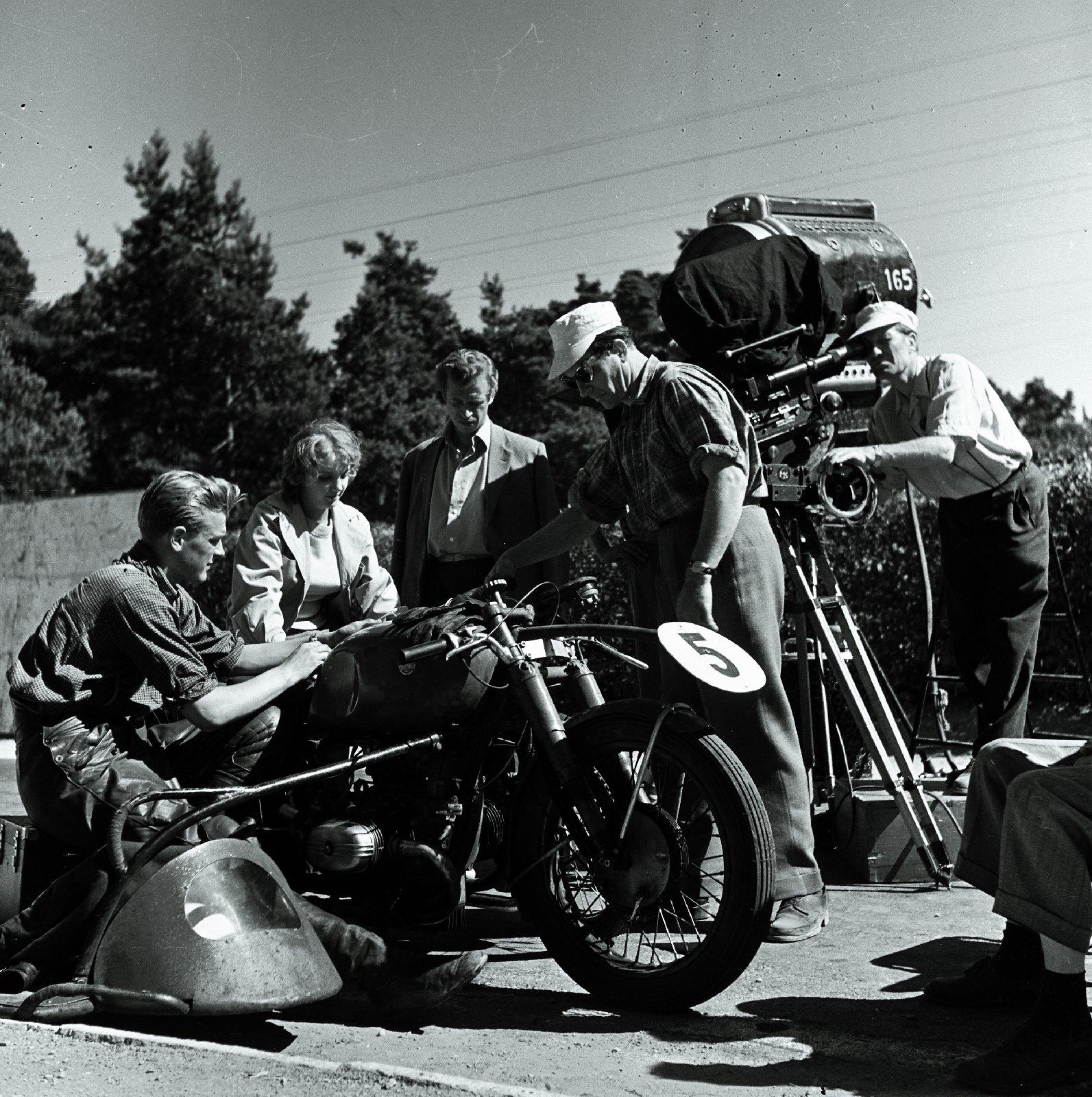 Mängufilm „Vallatud kurvid“ (1959) - Foto Oti Vasemaa - Filmiarhiivi kogu