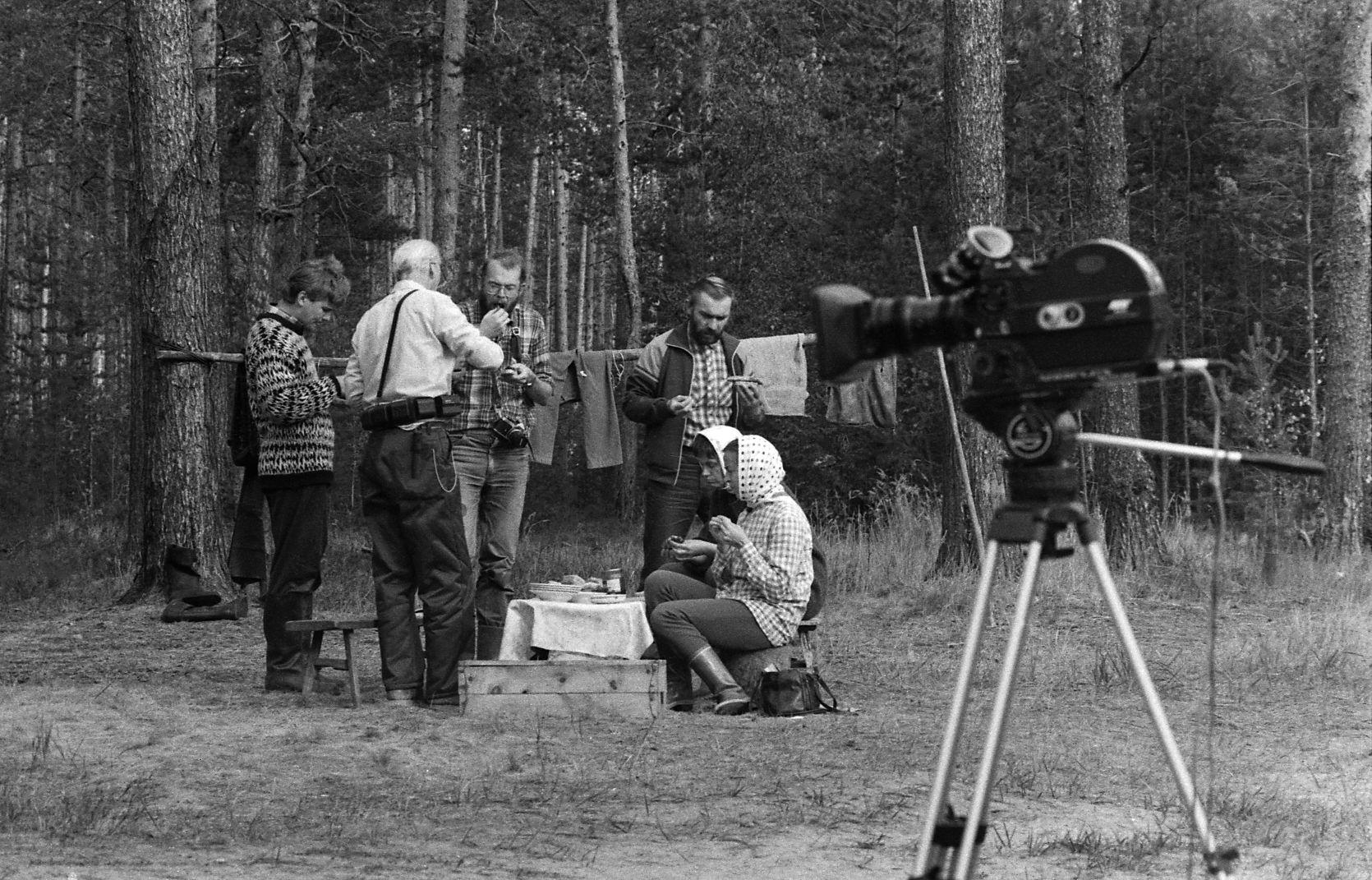 Filmivõtete argipäevad (1988) - Foto Enn Säde