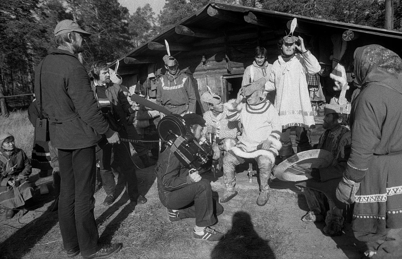 Hantide karupeiede rituaali filmimine - Foto Reet Sokmann