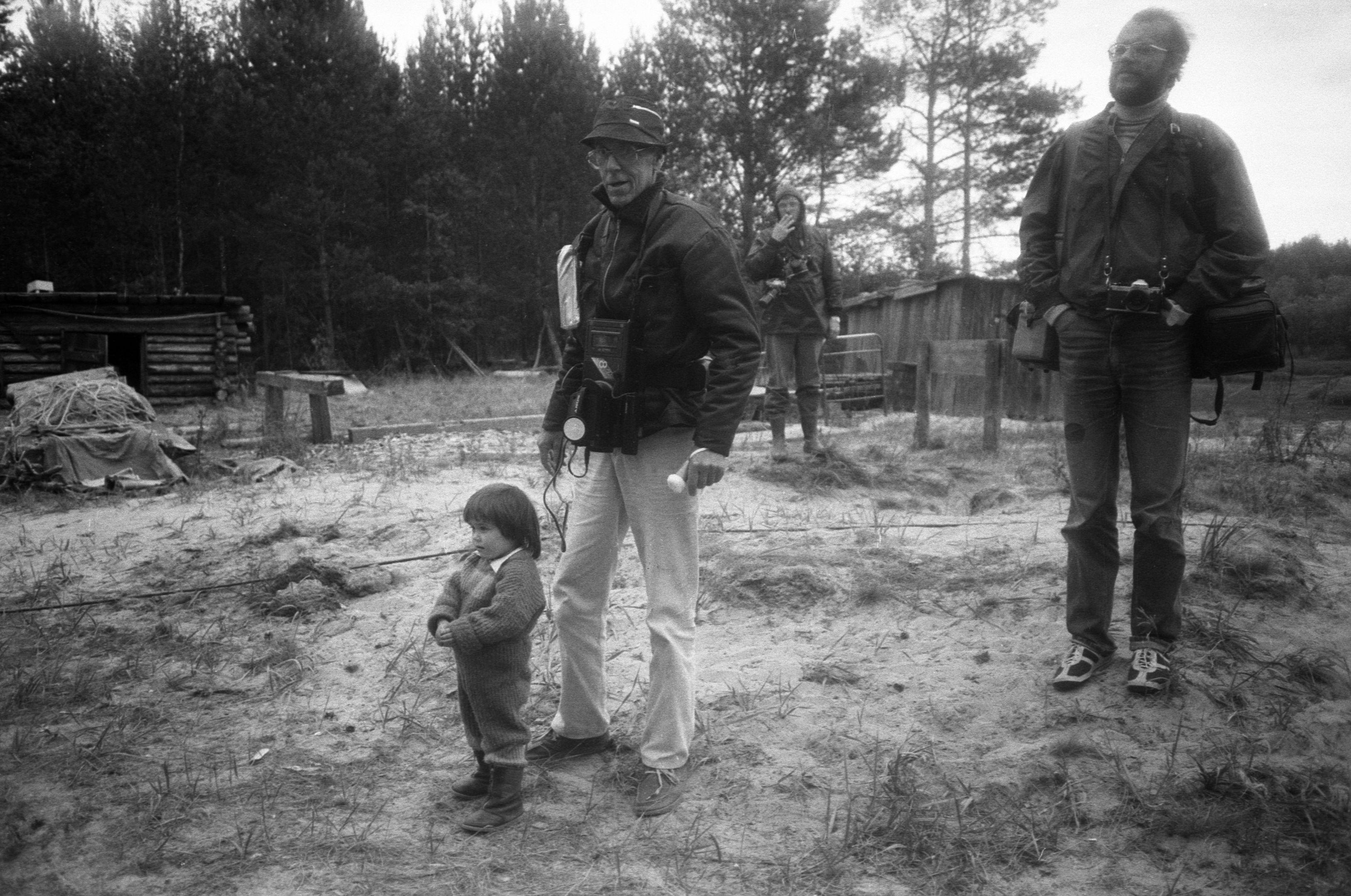 Filmigrupp hantide argipäevas (1988)