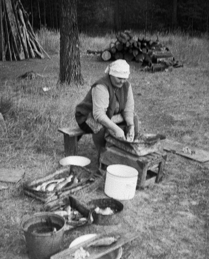 Filmigrupi söögipaus - Foto Maie Jõgi