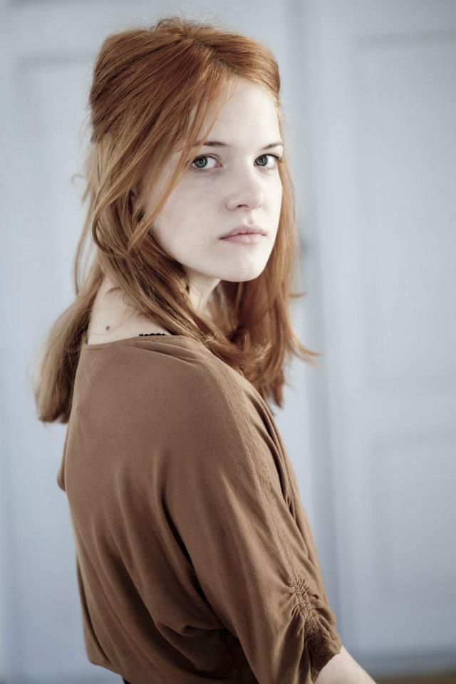 Rea Lest - Foto Hele-Mai Alamaa - Lavakunstikooli 26. lend (2010-2014)