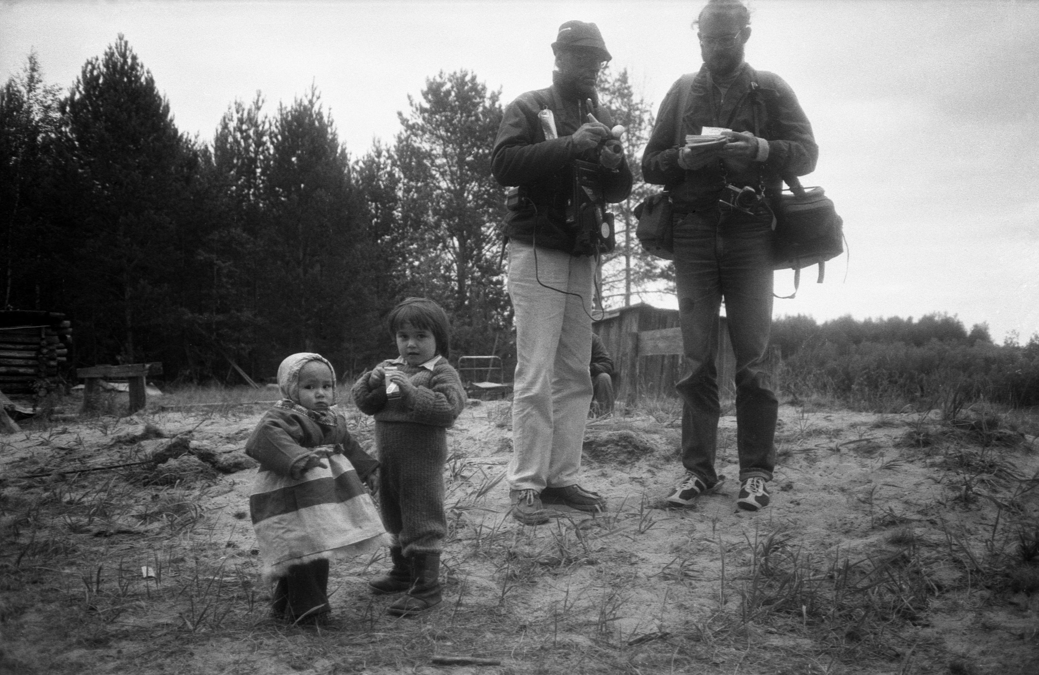 Filmigrupp hantide argipäevas (1988)