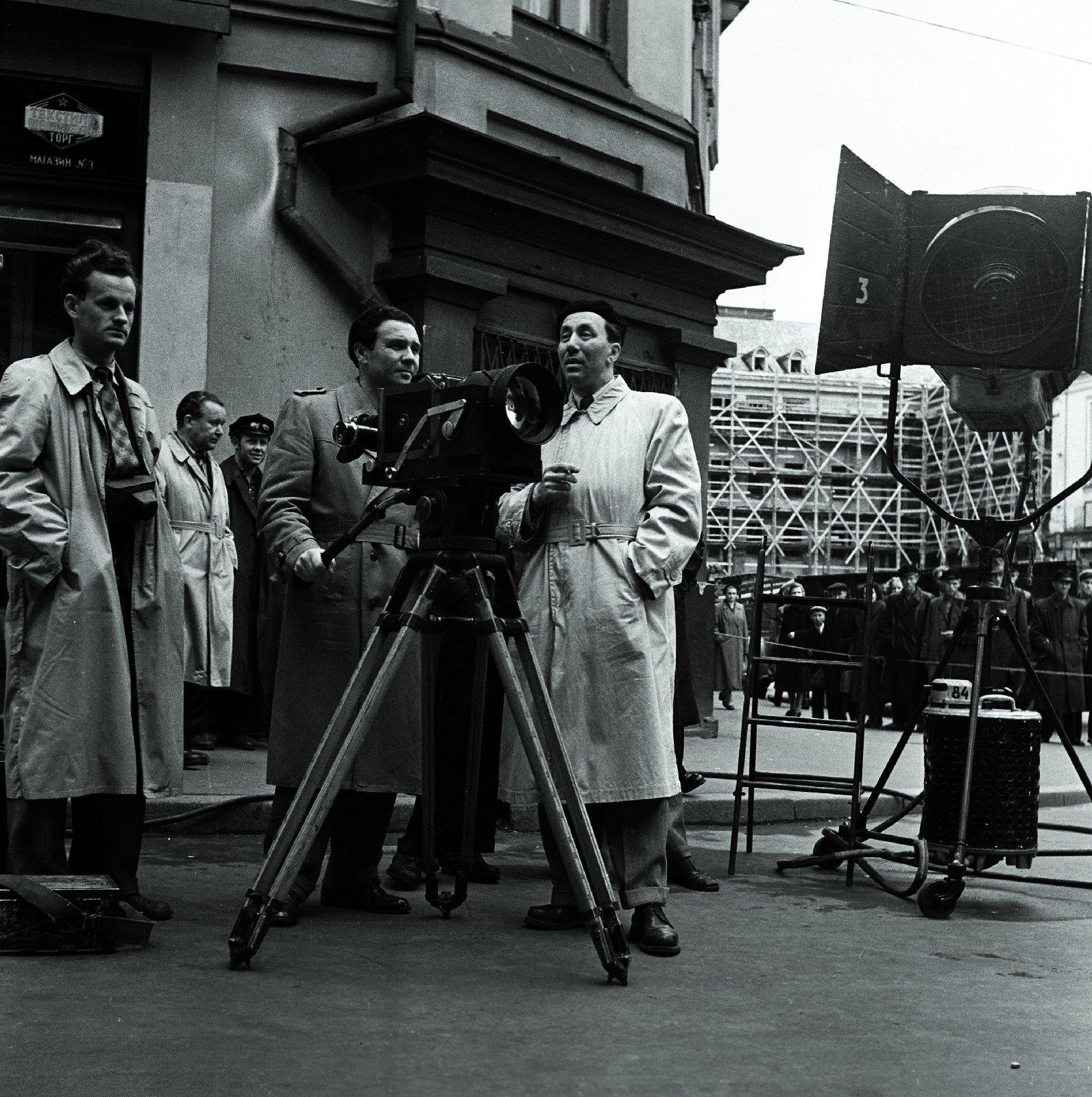 Mängufilm „Juunikuu päevad“ (1957) - Filmiarhiivi kogu