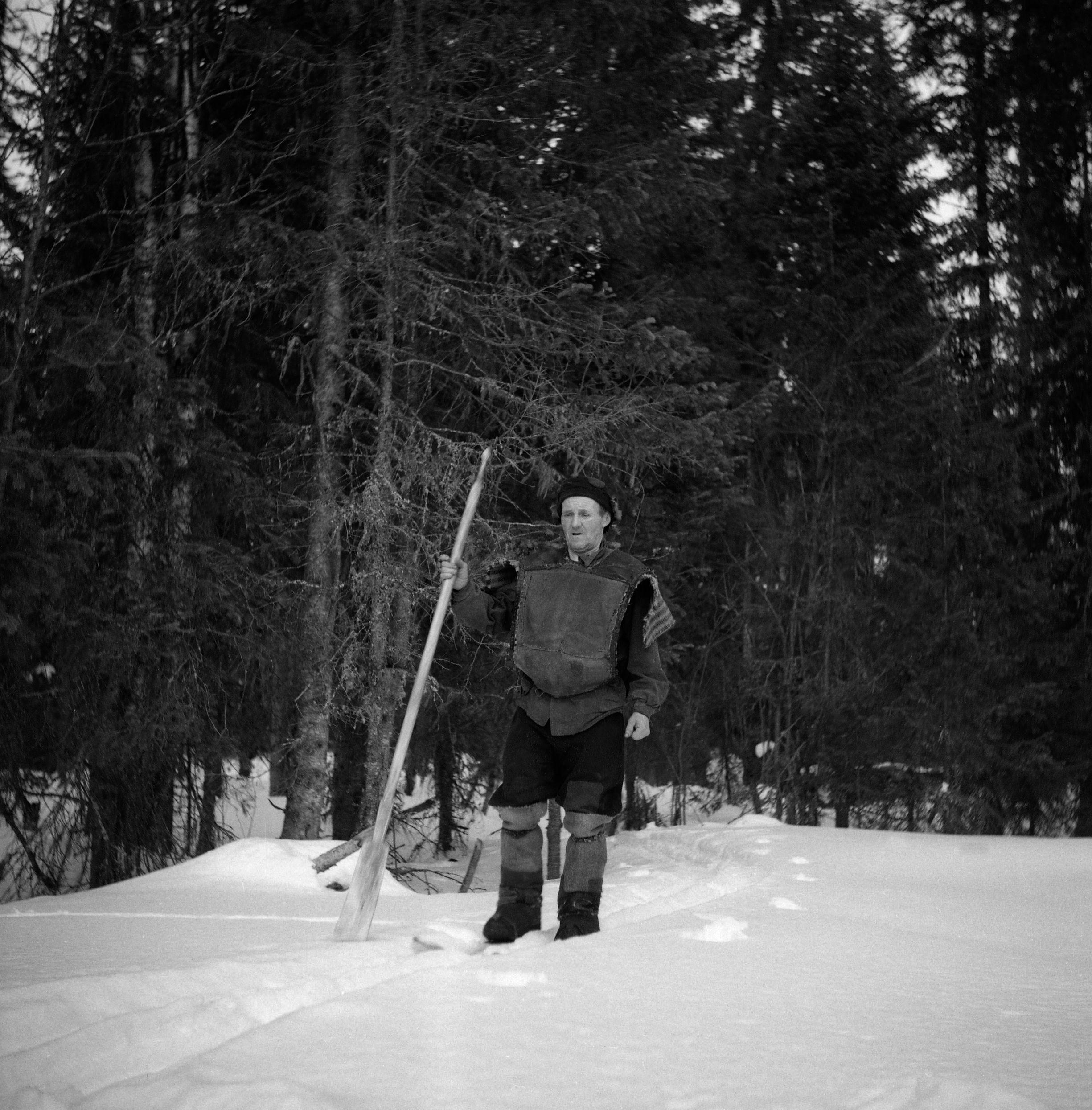 Filmivõtetel Komis - Foto Tõnu Seilenthal