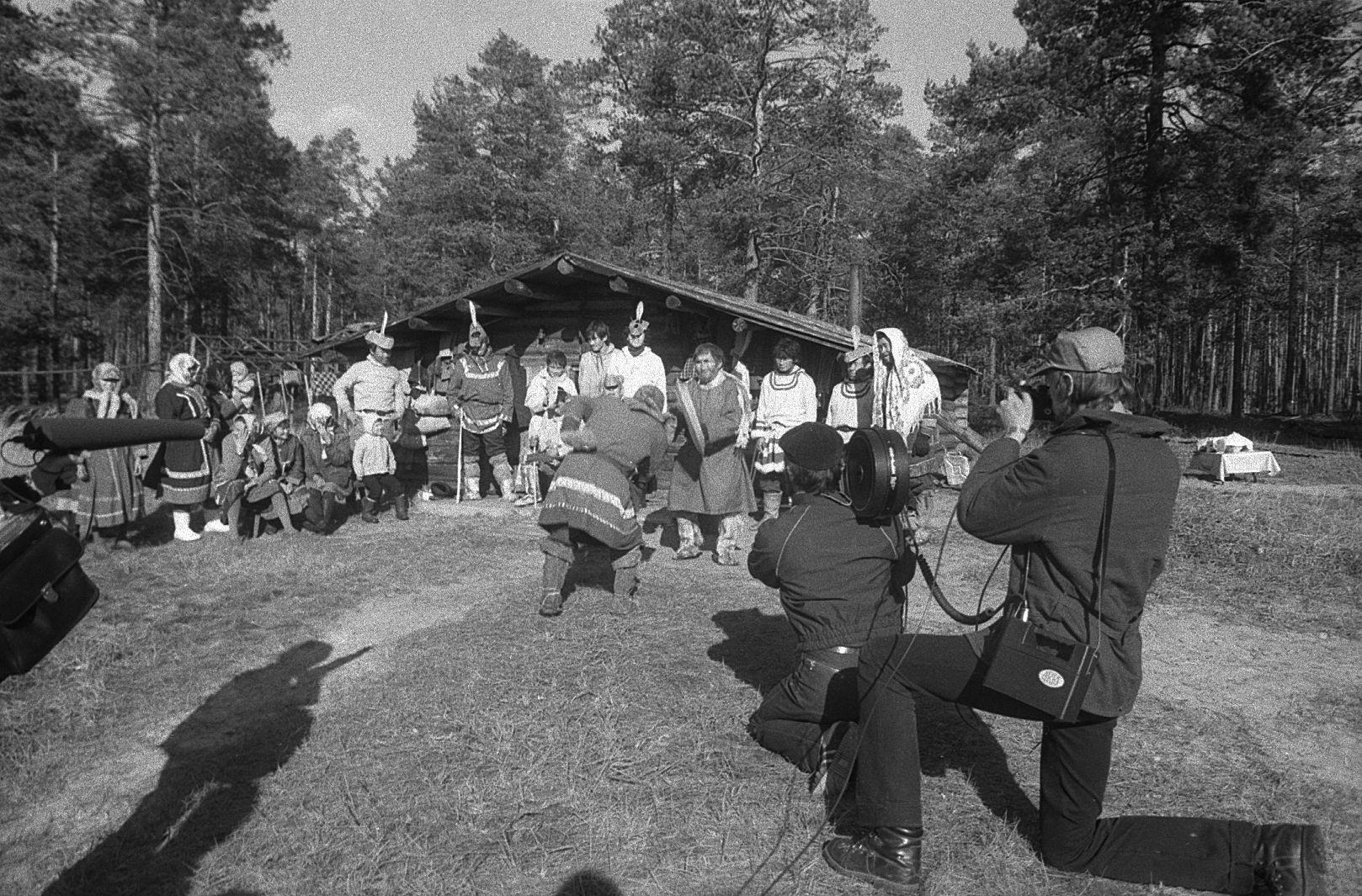 Hantide karupeiede rituaali filmimine - Foto Reet Sokmann