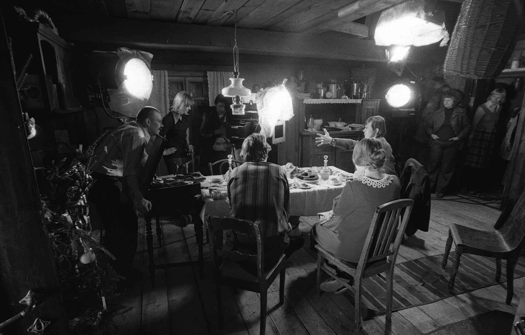Jõuluõhtu filmimine Pöögelmanni tänava paviljonis. 