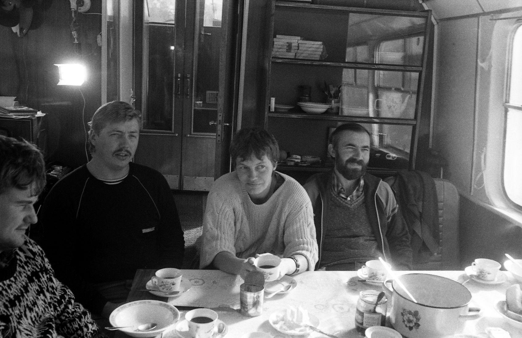 Filmigrupiga laeval (1988) - Foto Enn Säde