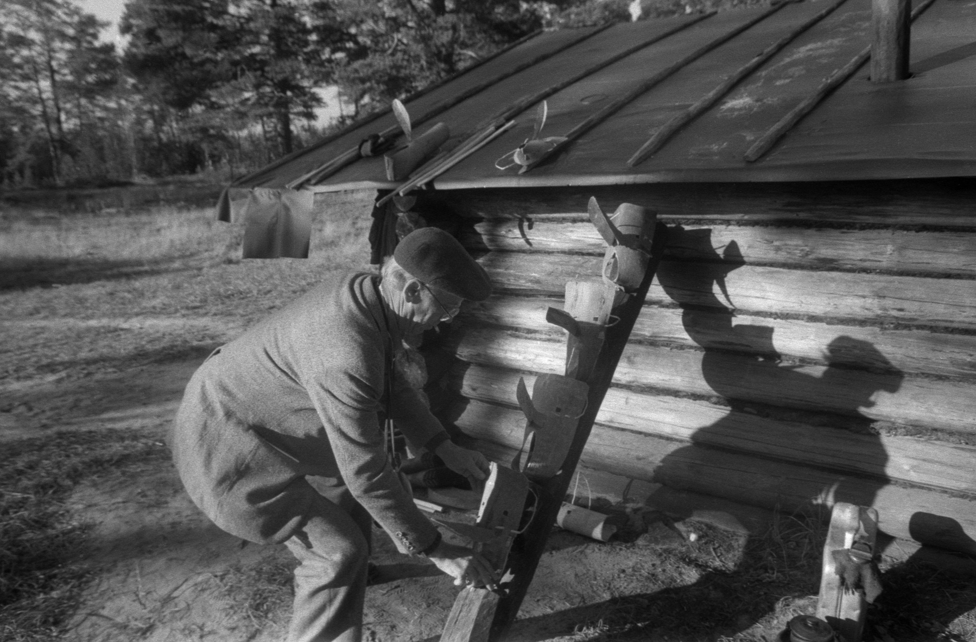 Lennart Meri fotografeerimas filmivõtetel (1985)