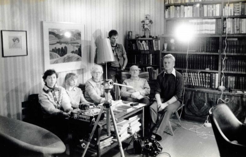 Vasakult helioperaator Silvi Pruul, filmi direktor Külli Loo, revolutsiooniveteranid Olga Lauristin ja Hendrik Allik, režissöör Andres Sööt. Nende taga seisab operaatori assistent Rein Kotov