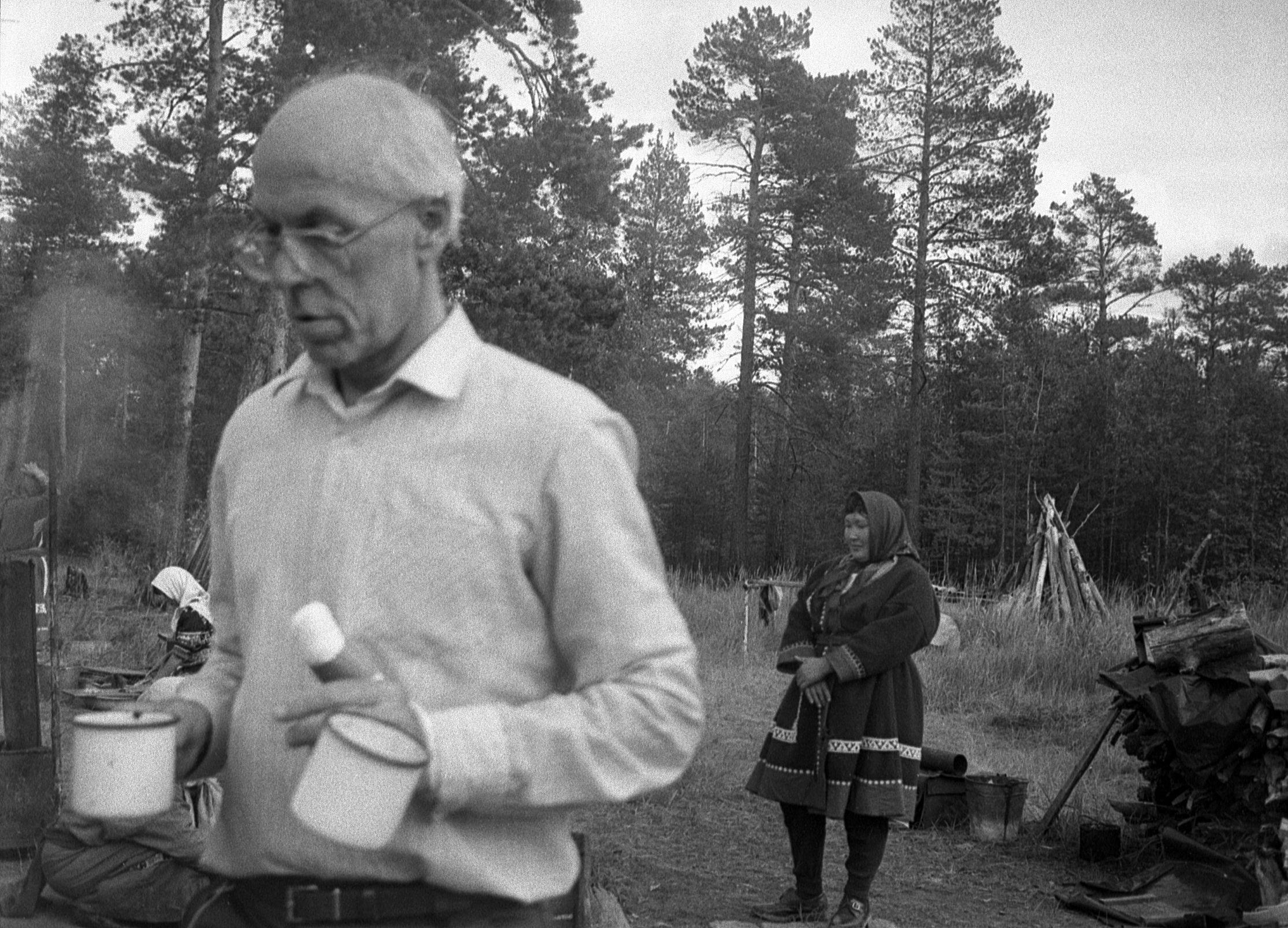 Filmigrupi söögipaus - Foto Maie Jõgi