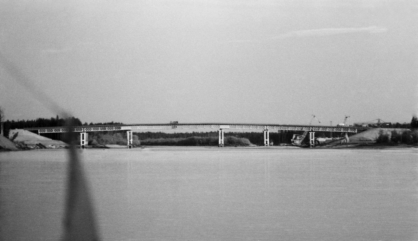 Filmigrupi laevasõit, maastikud, vahepeatus  (1985) - Foto Enn Säde