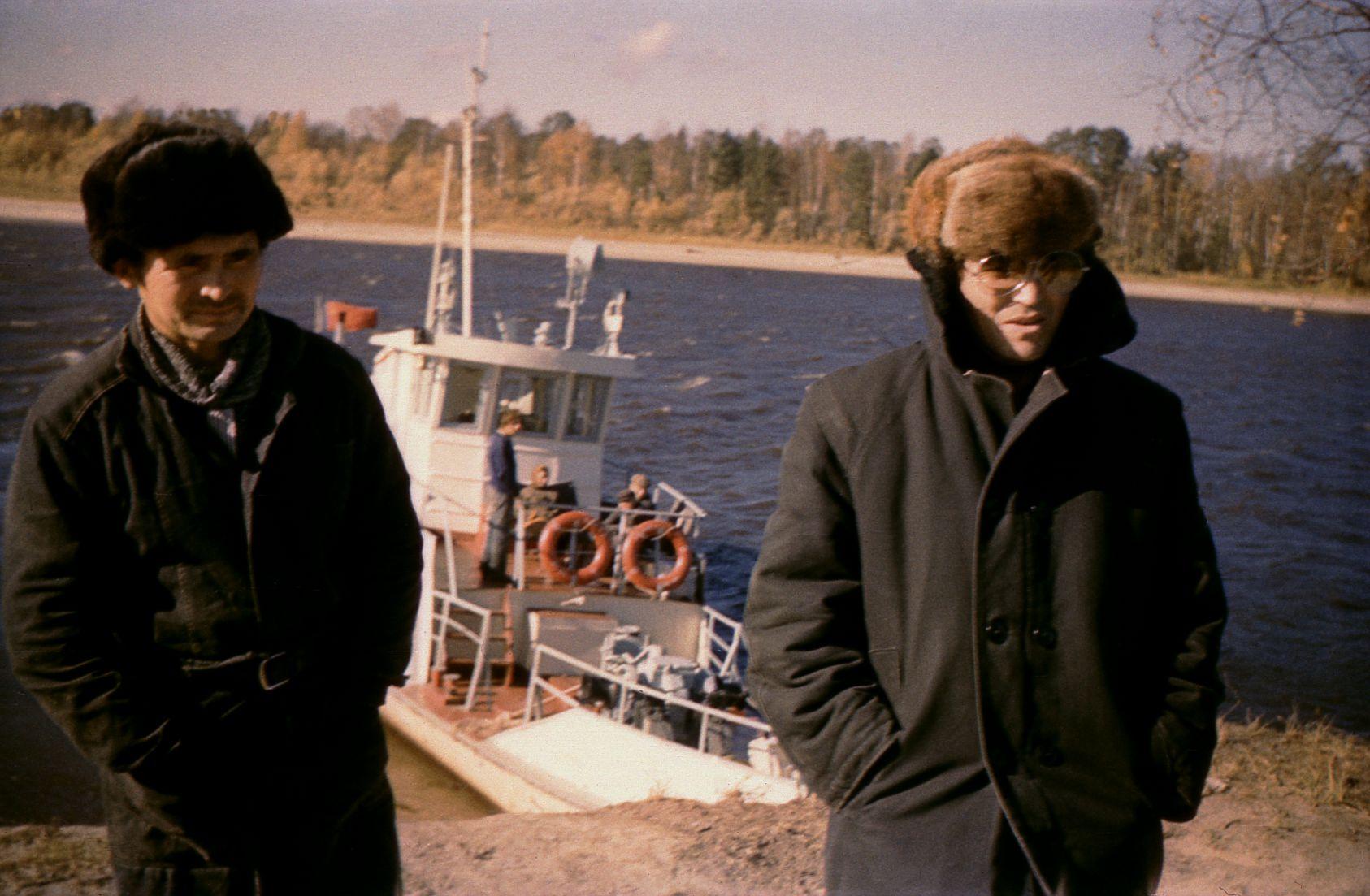 Filmigrupp Agani külas Siberis (1985) - Foto Ago Ruus