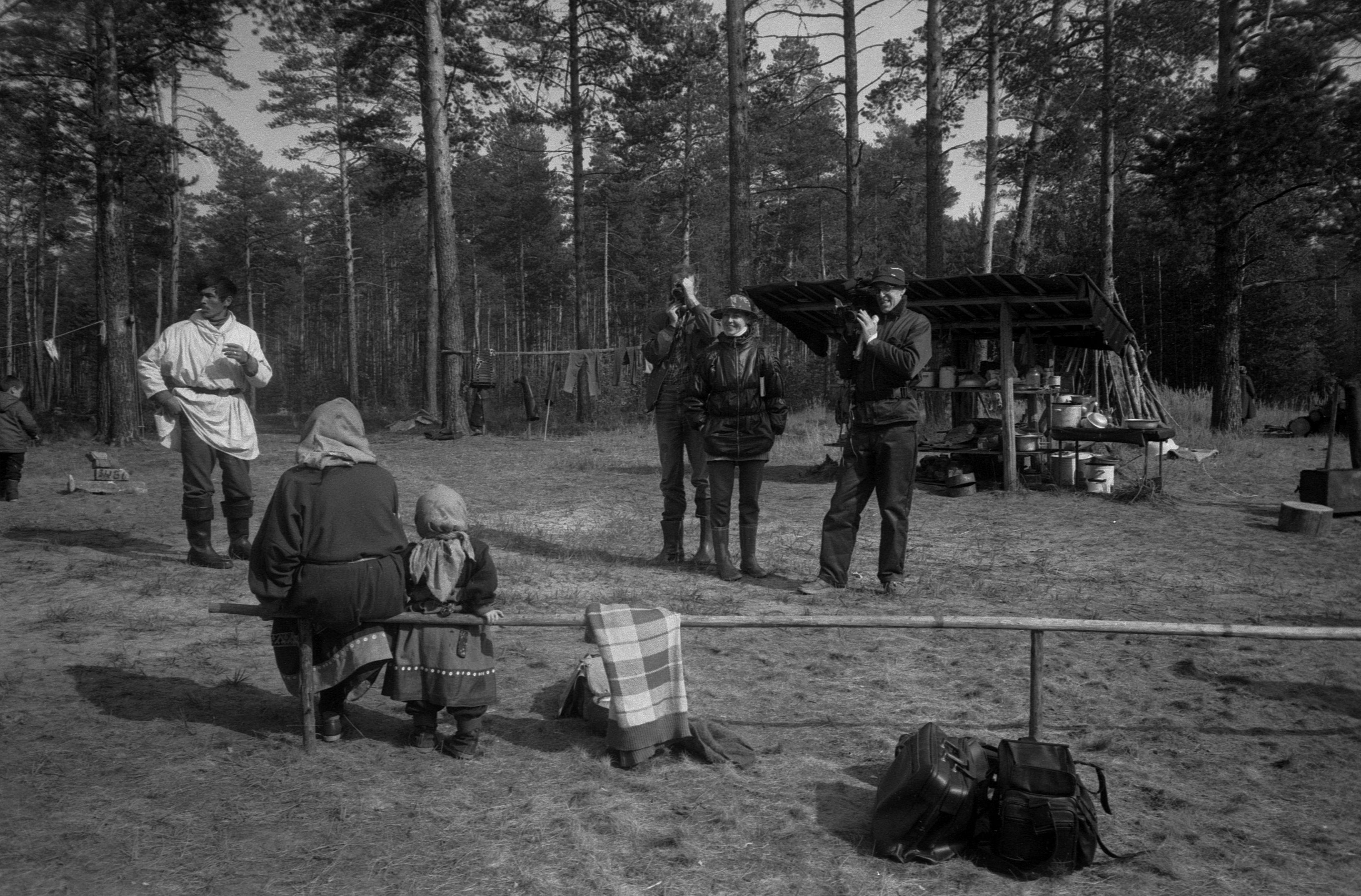 Filmigrupp hantide argipäevas (1988)