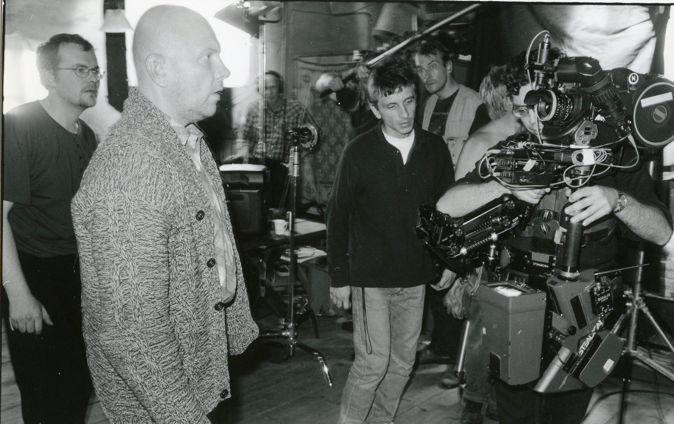 Režissöör Arko Okk, Osvaldi osatäitja Andrus Vaarik, helirežissöör Mart Otsa, operaator Dmitri Jermakov, operaatori assistent Roland Adamson, steadicami operaator Bagir Rafijev - Foto Andrejs Grants