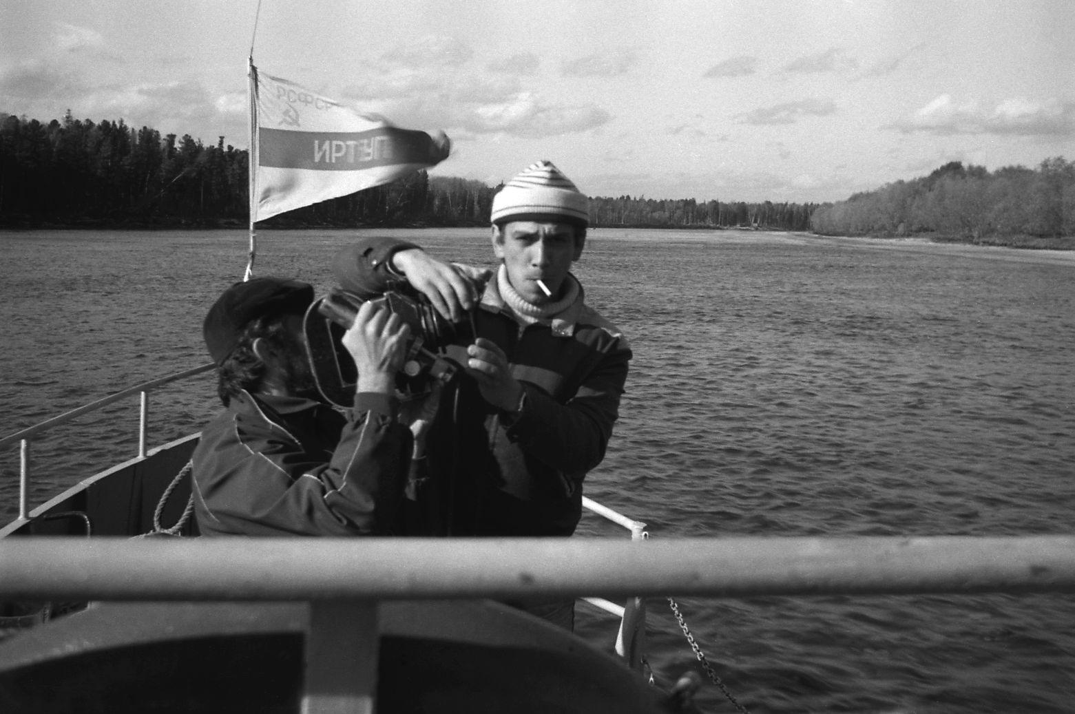 Filmigrupi laevasõit, maastikud, vahepeatus  (1985) - Foto Enn Säde