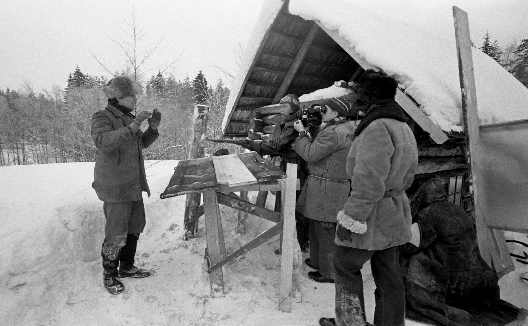 Võõra osatäitja Evald Aavik, Tiit Paljasmaa osatäitja Tõnu Kark, operaator Arvo Iho ja režissöör Olav Neuland.