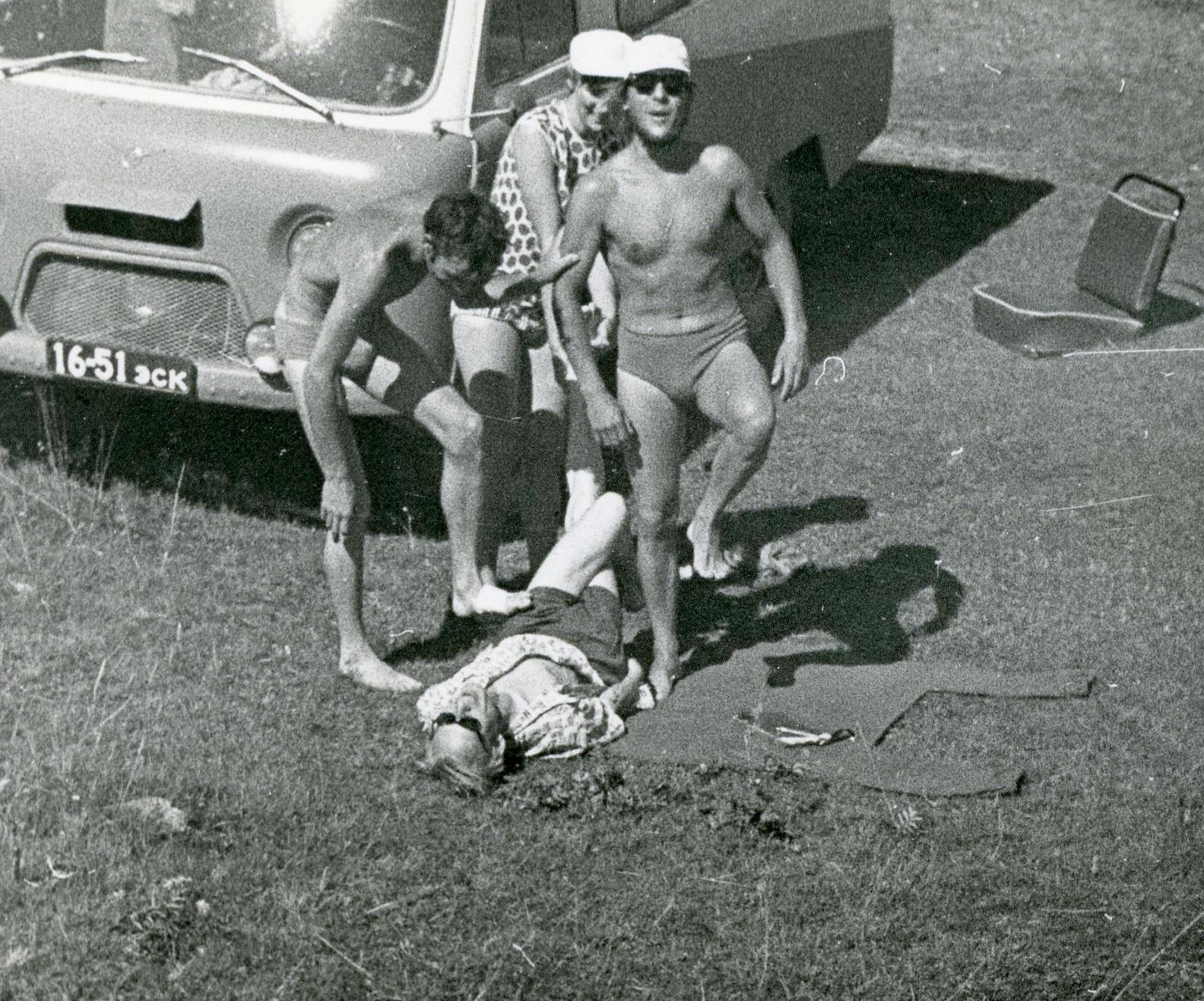 Filmivõtetel: režissöör Peep Puks, operaator Peeter Tooming ja filmi direktor Vaike Mesila - Foto Enn Säde - Peeter Toominga kogu