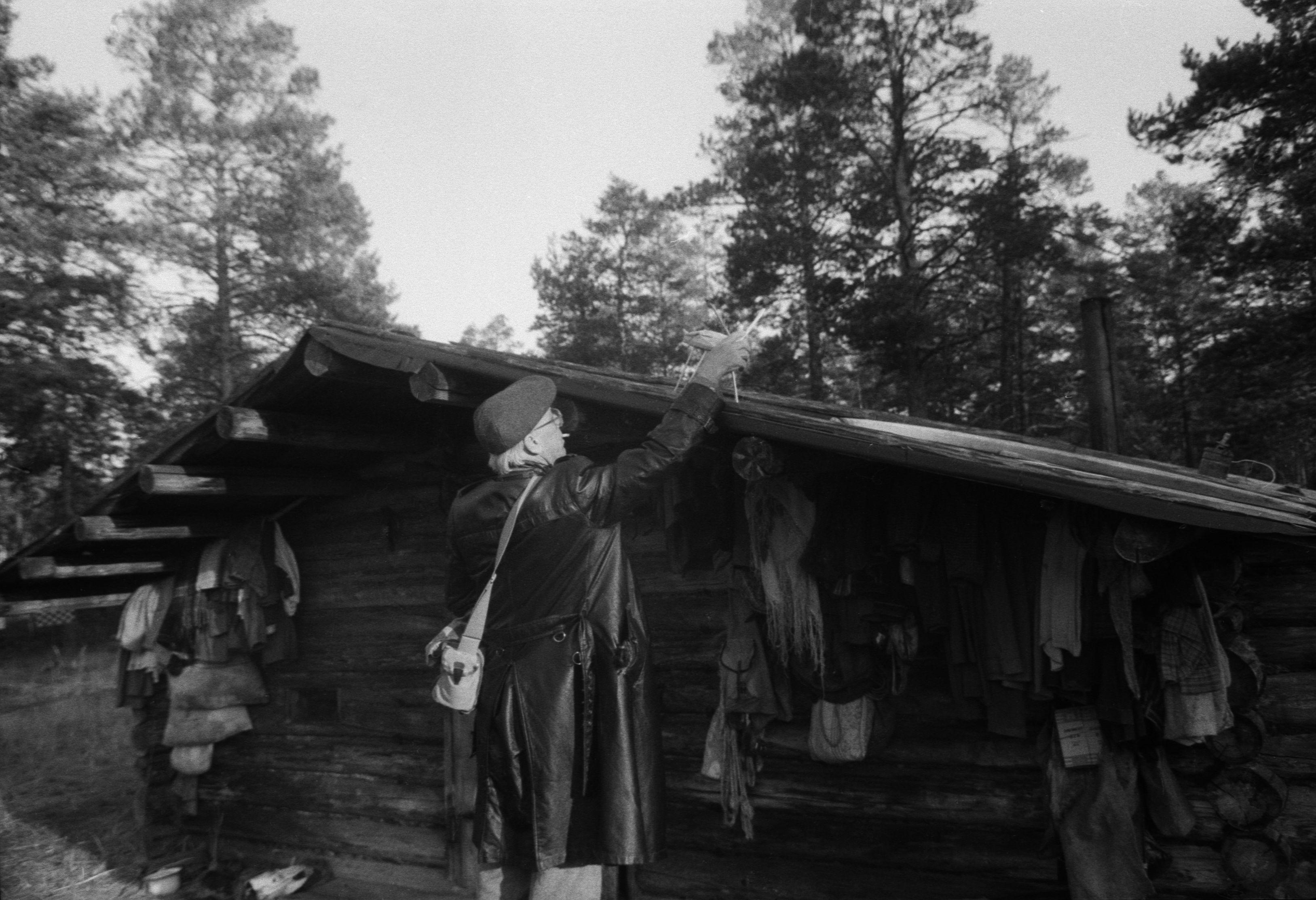 Lennart Meri fotografeerimas filmivõtetel (1985)