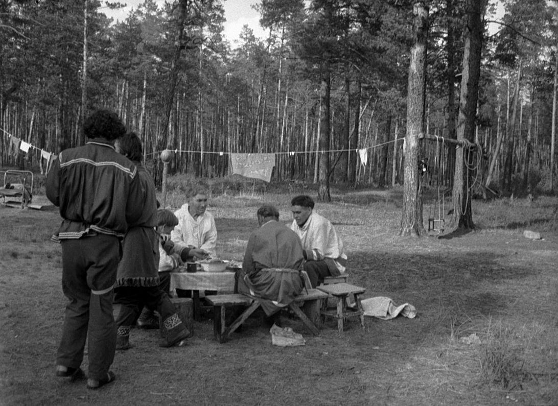 Filmigrupi söögipaus - Foto Maie Jõgi