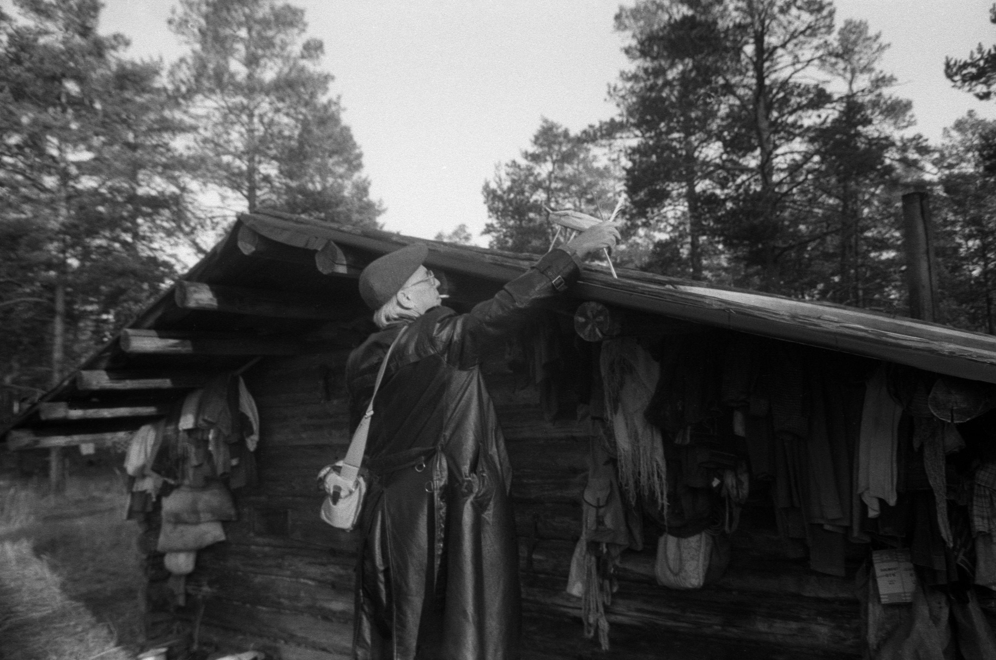 Lennart Meri fotografeerimas filmivõtetel (1985)