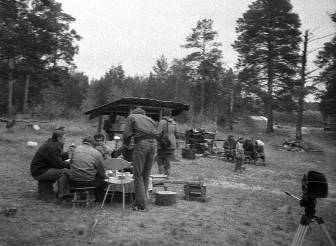 Filmigrupi söögipaus - Foto Maie Jõgi