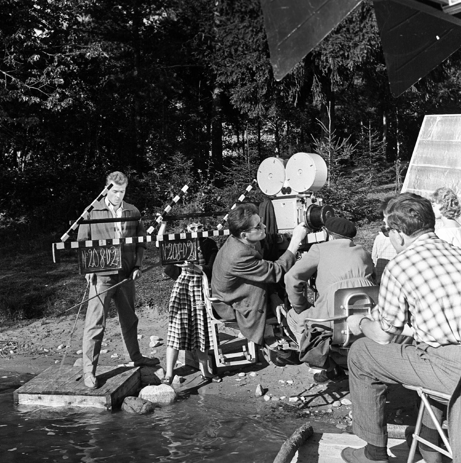  Mängufilm „Ohtlikud kurvid“ (1961) - Filmiarhiivi kogu