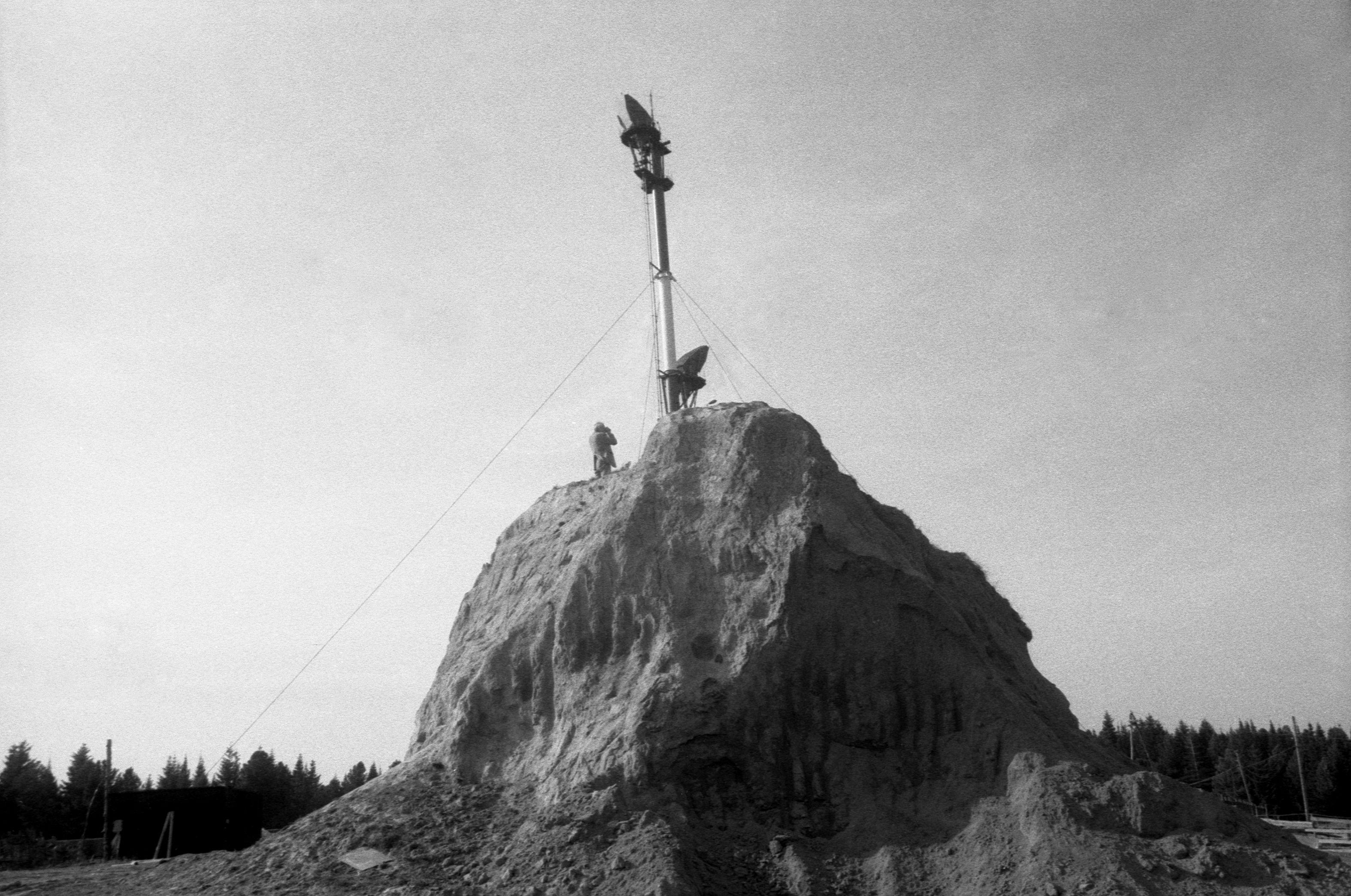 Filmivõtted Surgutis ja mäel (1985)