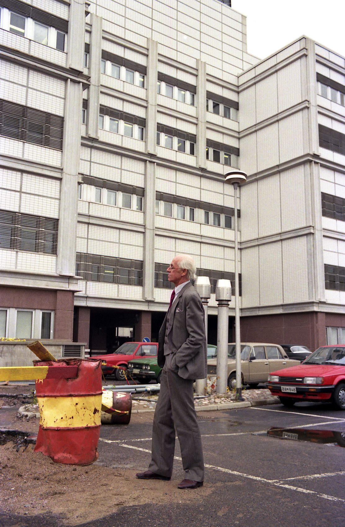 Torumi pojad (1989) esilinastus YLE-s. YLE õues - Foto Enn Säde