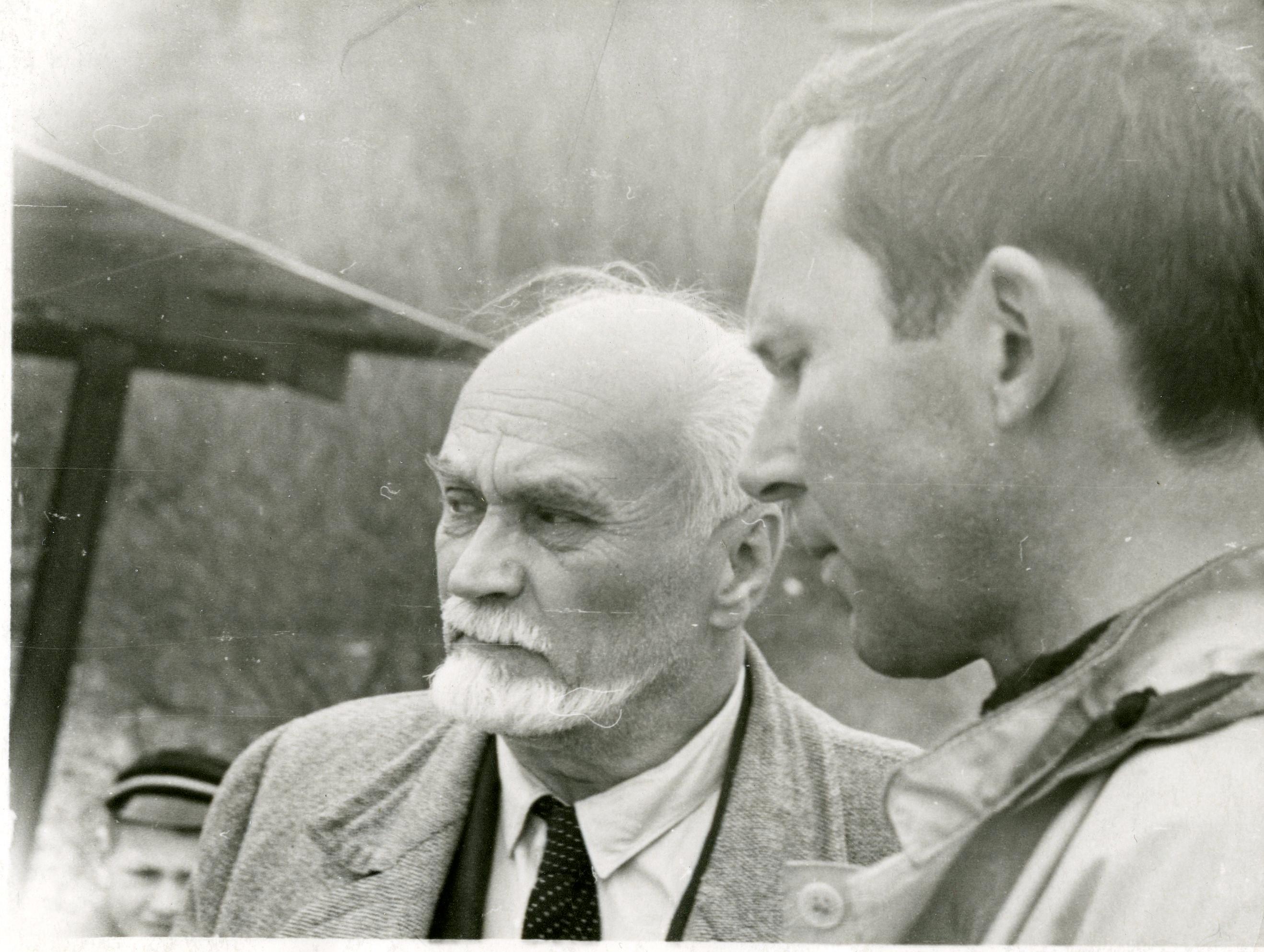 Kunstnik Rein Raamat