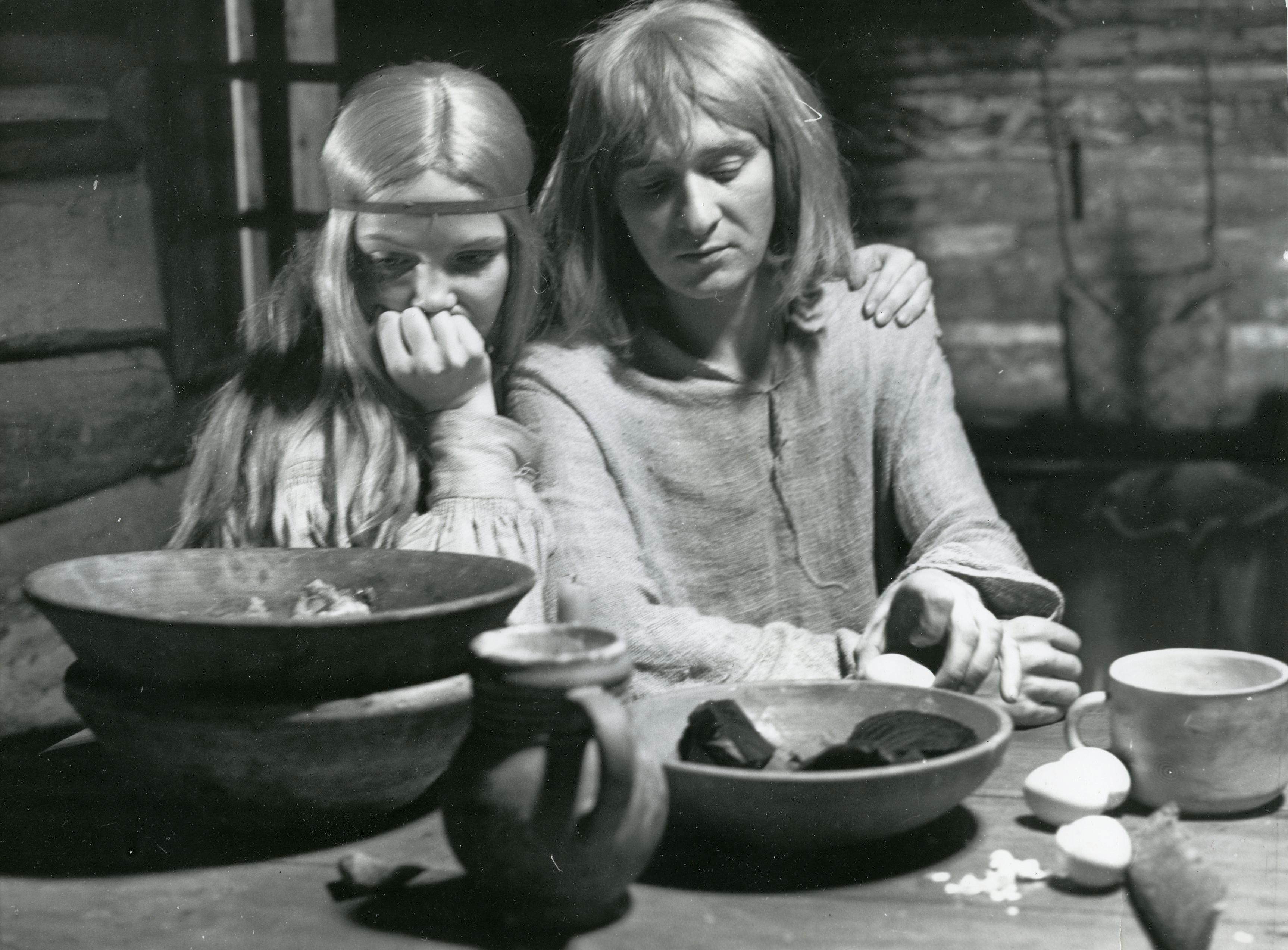 Ulla osas Tene Ruubel, Meleleivi osas Arvo Kukumägi - Foto Oti Vasemaa - Priit Vaheri kogu