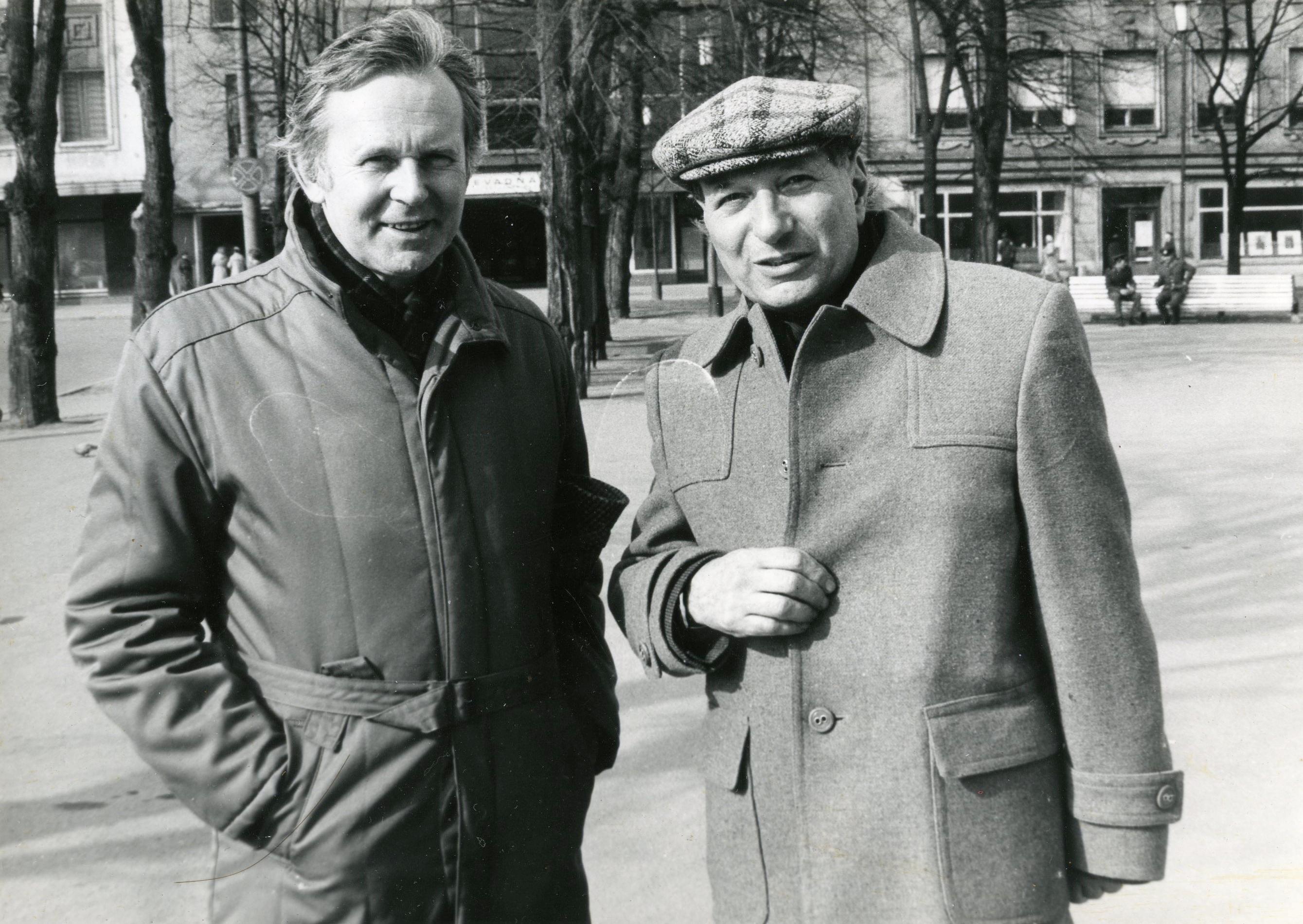 Rein Raamat ja raamatu Etüüde Eesti multifilmidest ja nende loojatest koostaja Sergei Assenin