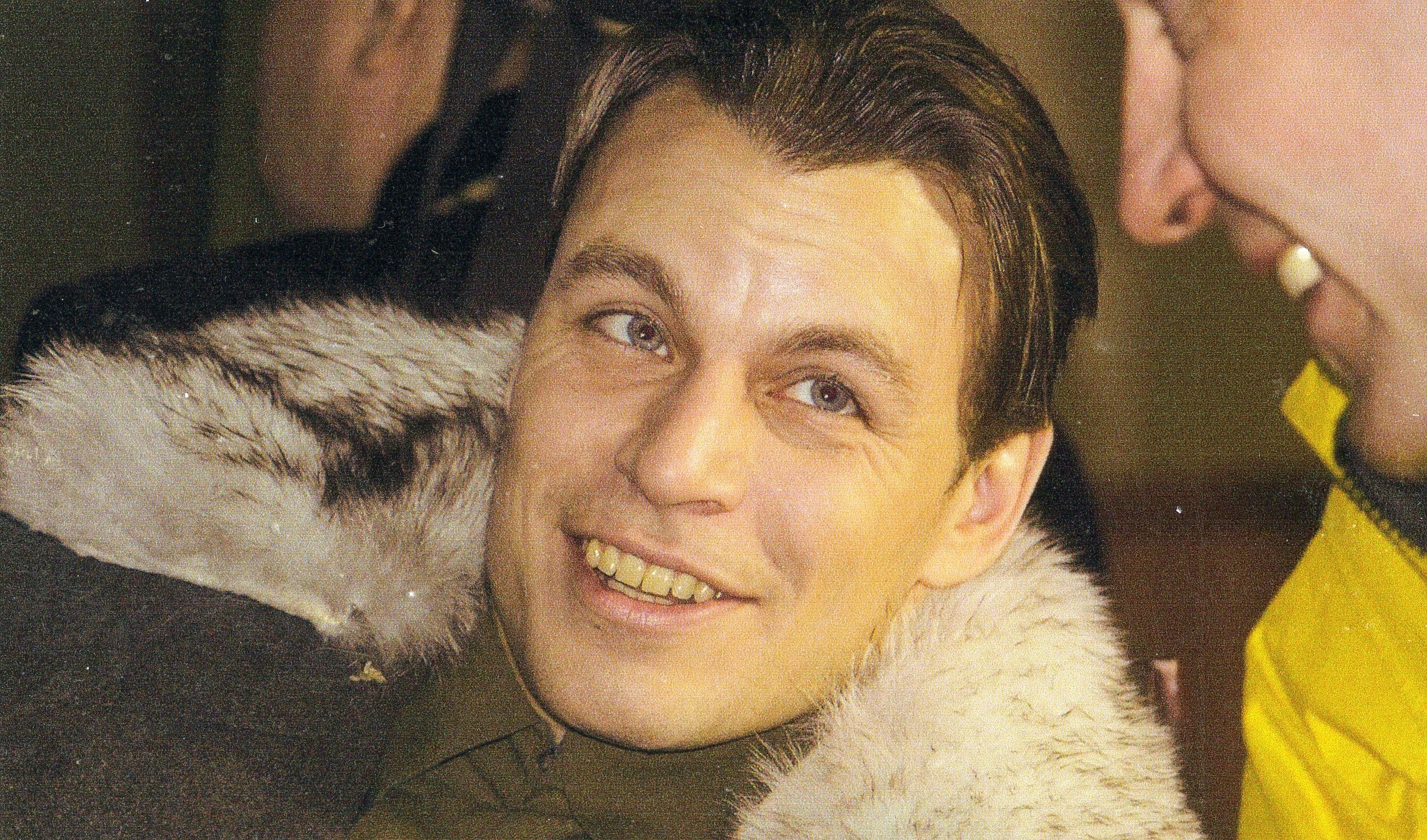 Sulo Kallio osatäitja Peter Franzén filmivõtetel Haapsalu raudteejaamas - Foto Olav Neuland