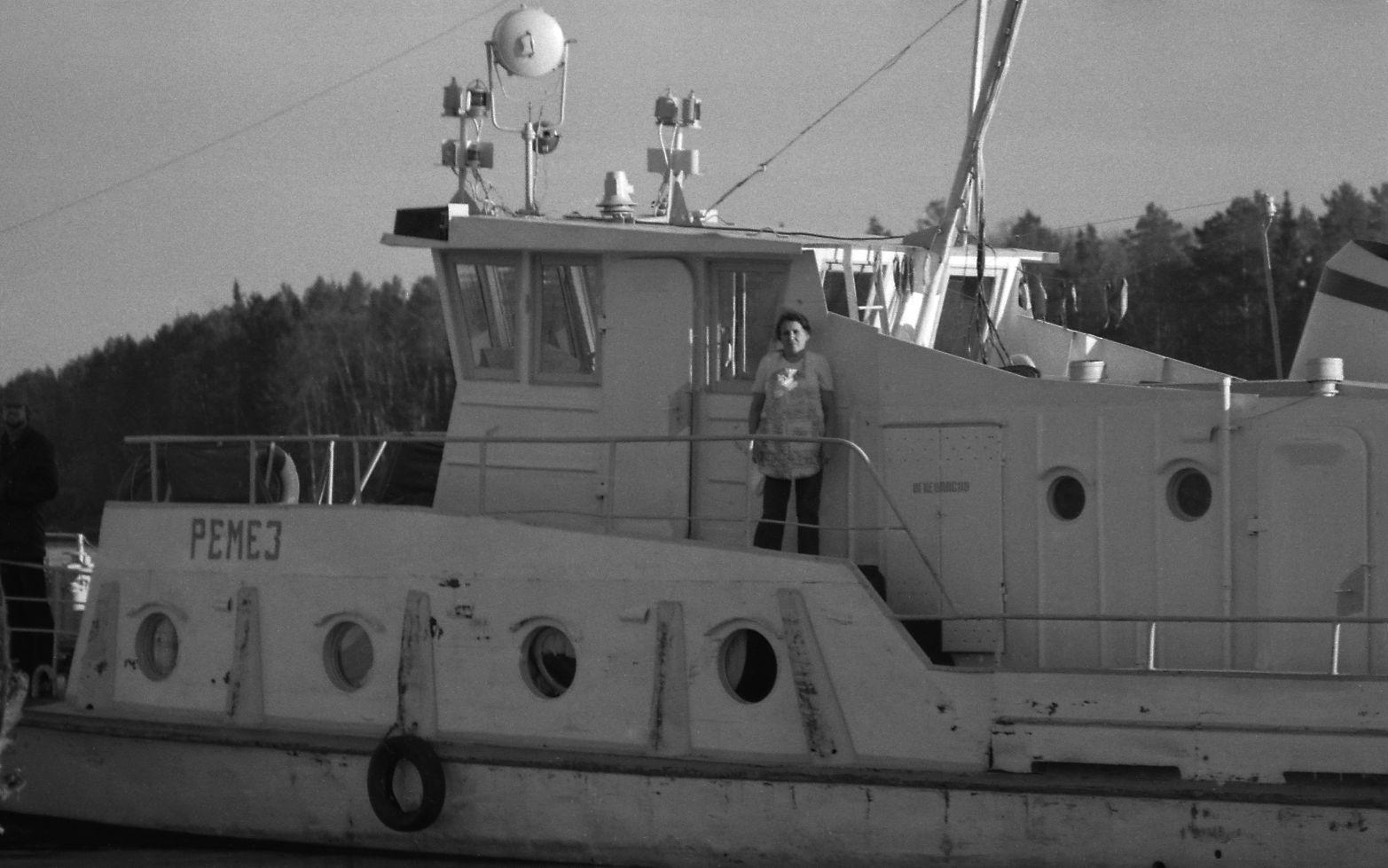 Filmigrupi laevasõit, maastikud, vahepeatus  (1985) - Foto Enn Säde