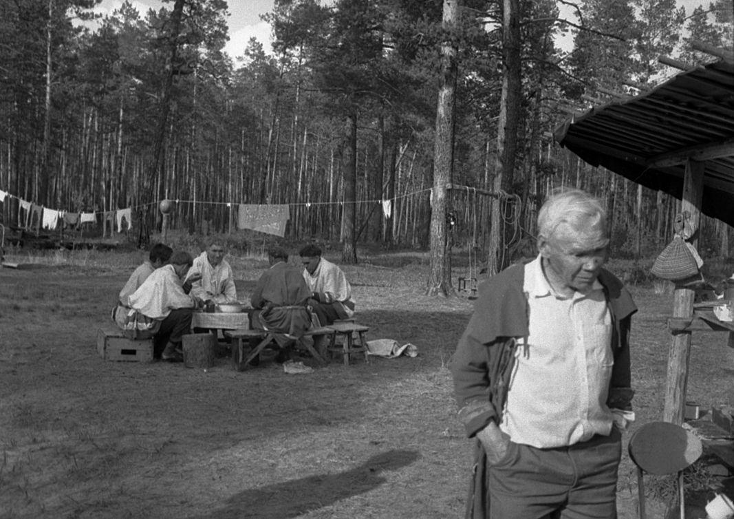 Filmigrupi söögipaus - Foto Maie Jõgi
