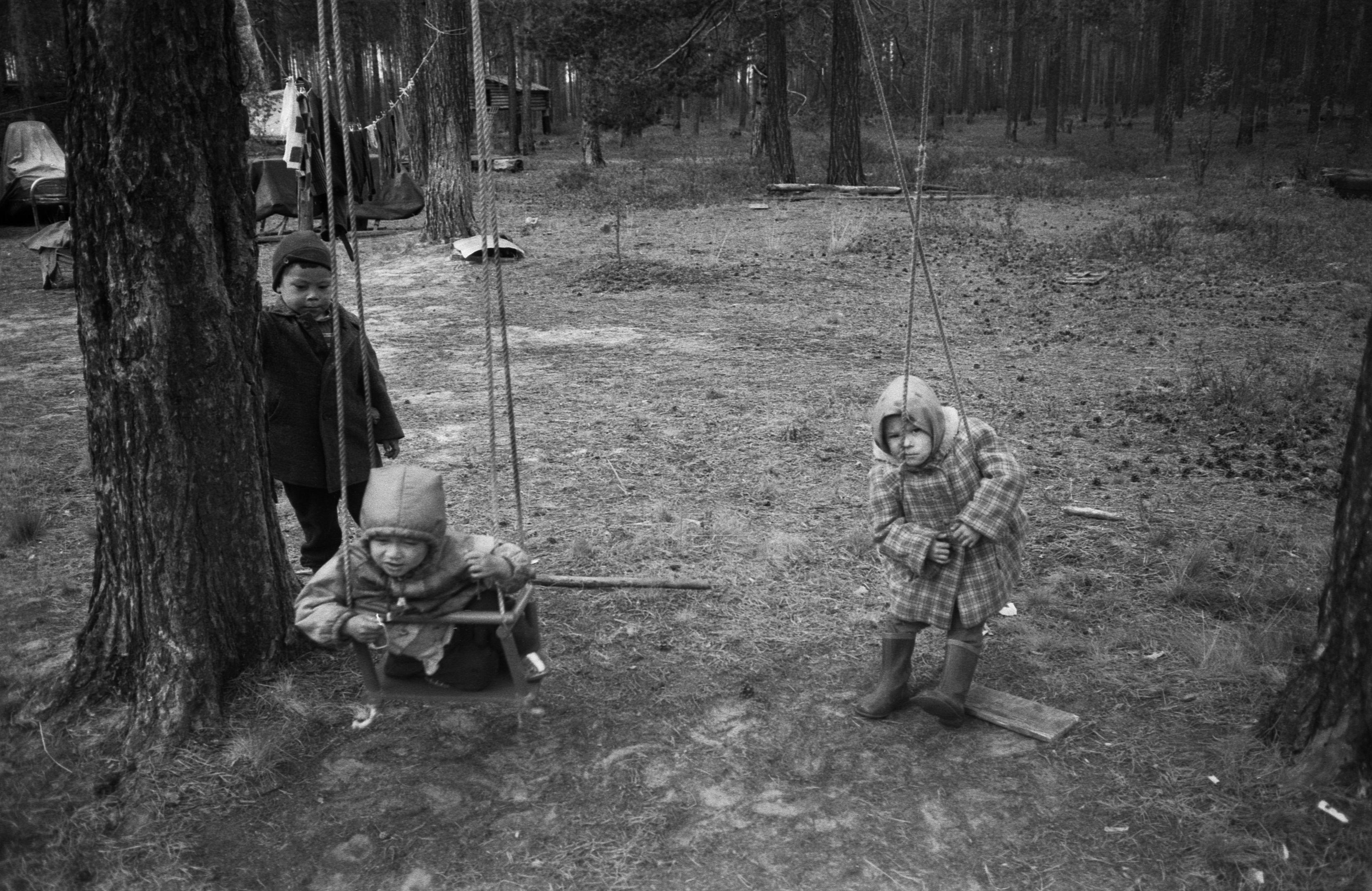 Filmigrupp hantide argipäevas (1988)