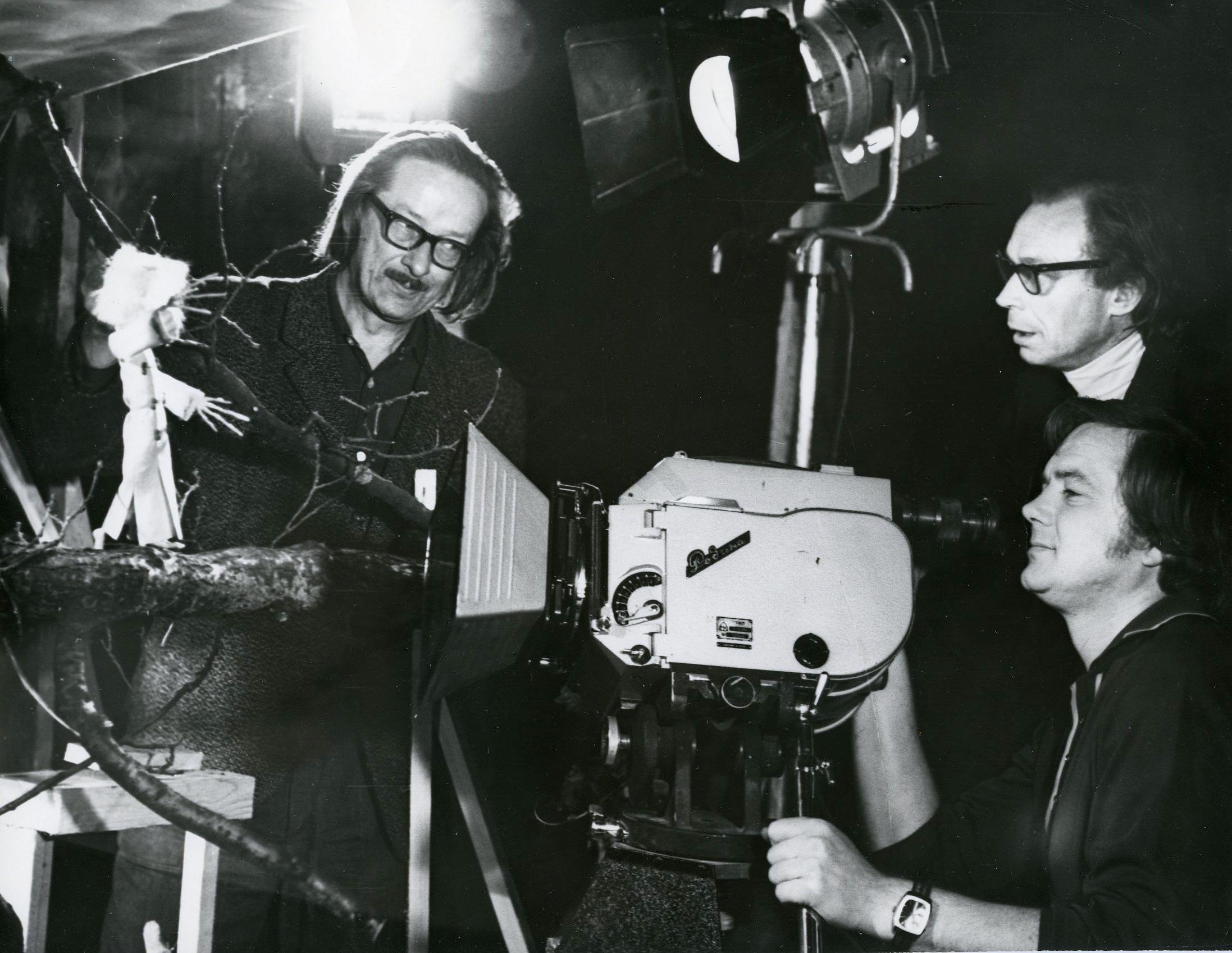 Kunstnik Georgi Štšukin, kaamera taga operaator Arvo Nuut, režissöör Heino Pars - Nukufilmi kogu