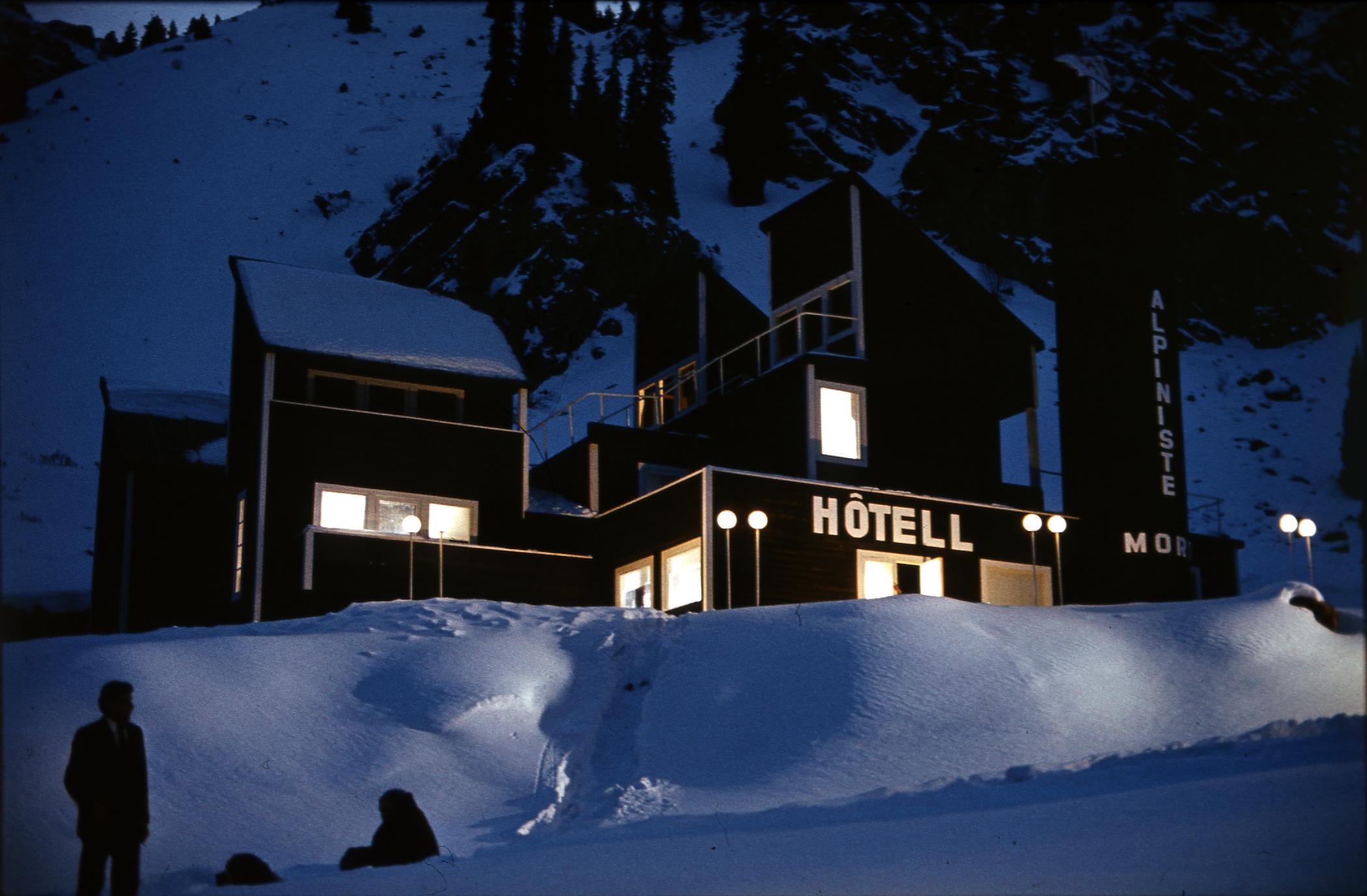 Hotell Alpiniste Morte dekoratsioon Ala-Tau kõrgmäestikus Kasahstanis