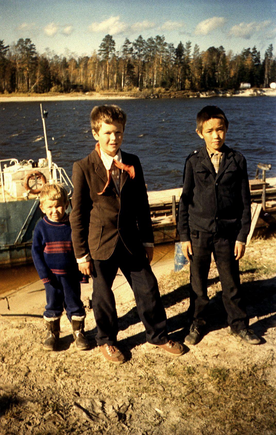 Filmigrupp Agani külas Siberis (1985) - Foto Ago Ruus