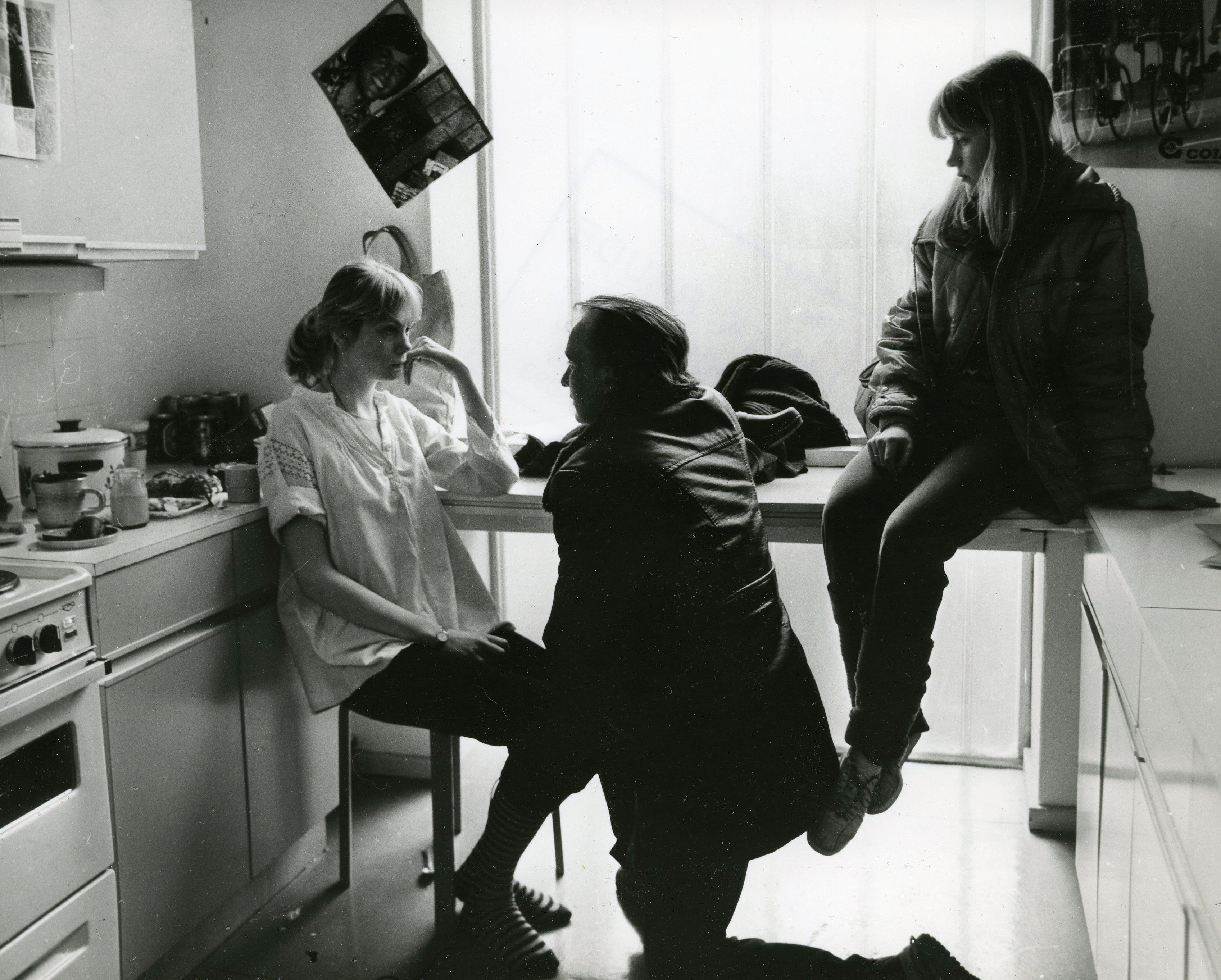 Helga osas Liina Tennosaar, Martin Holmbergi osas Arvo Kukumägi, Petra osas Alice Podelski - Foto Mikk Raude