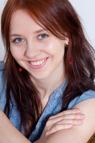 Linda Vaher  - Foto Hele-Mai Alamaa - Lavakunstikooli 26. lend (2010-2014)