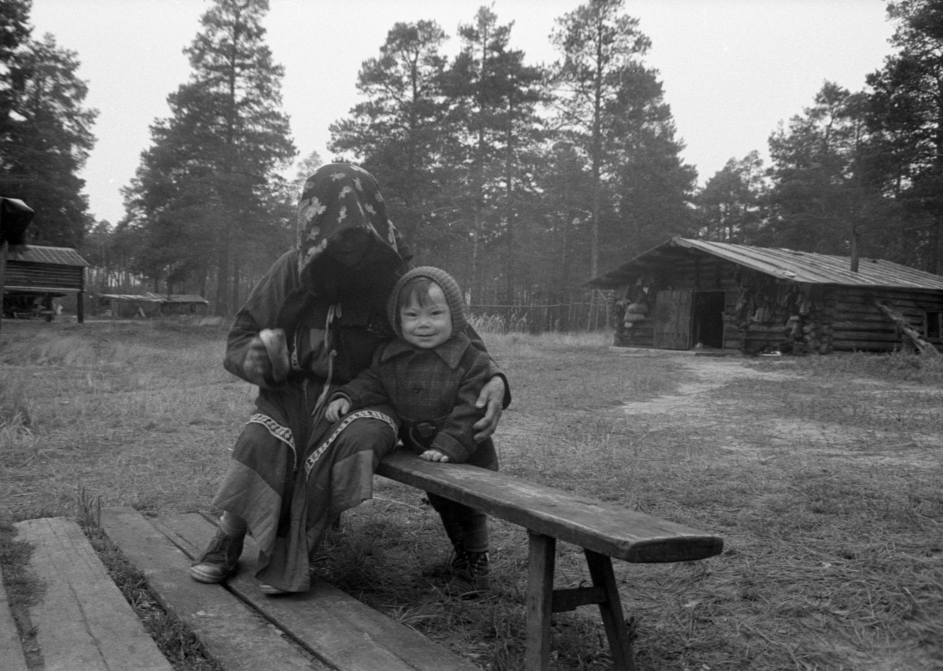 Filmigrupp hantide argipäevas (1988)